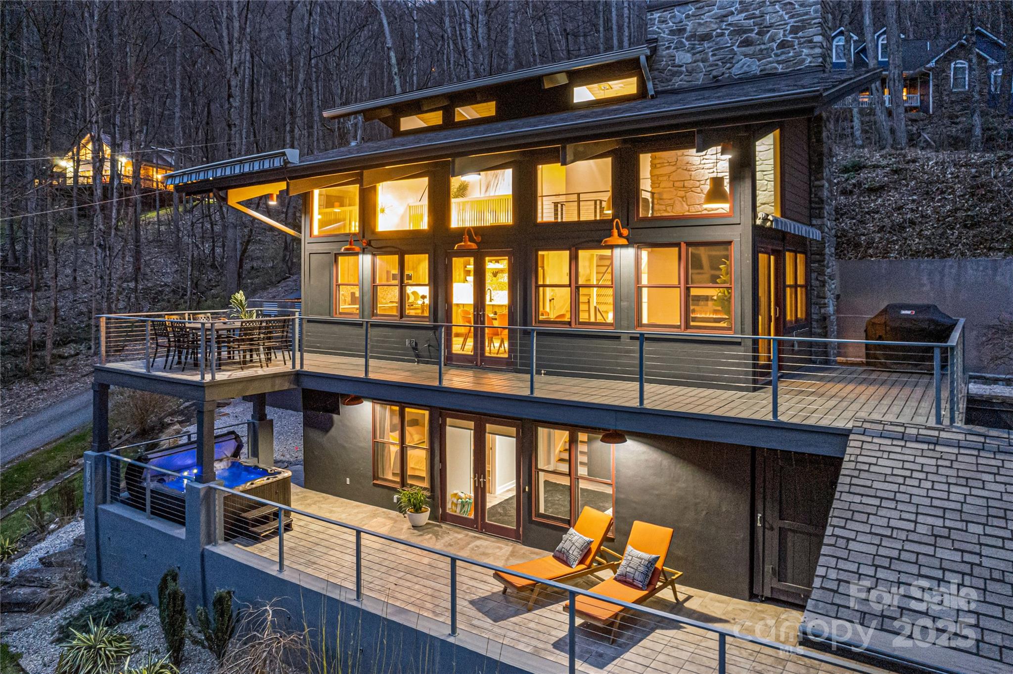 1585 Eagles Nest Road Property Photo