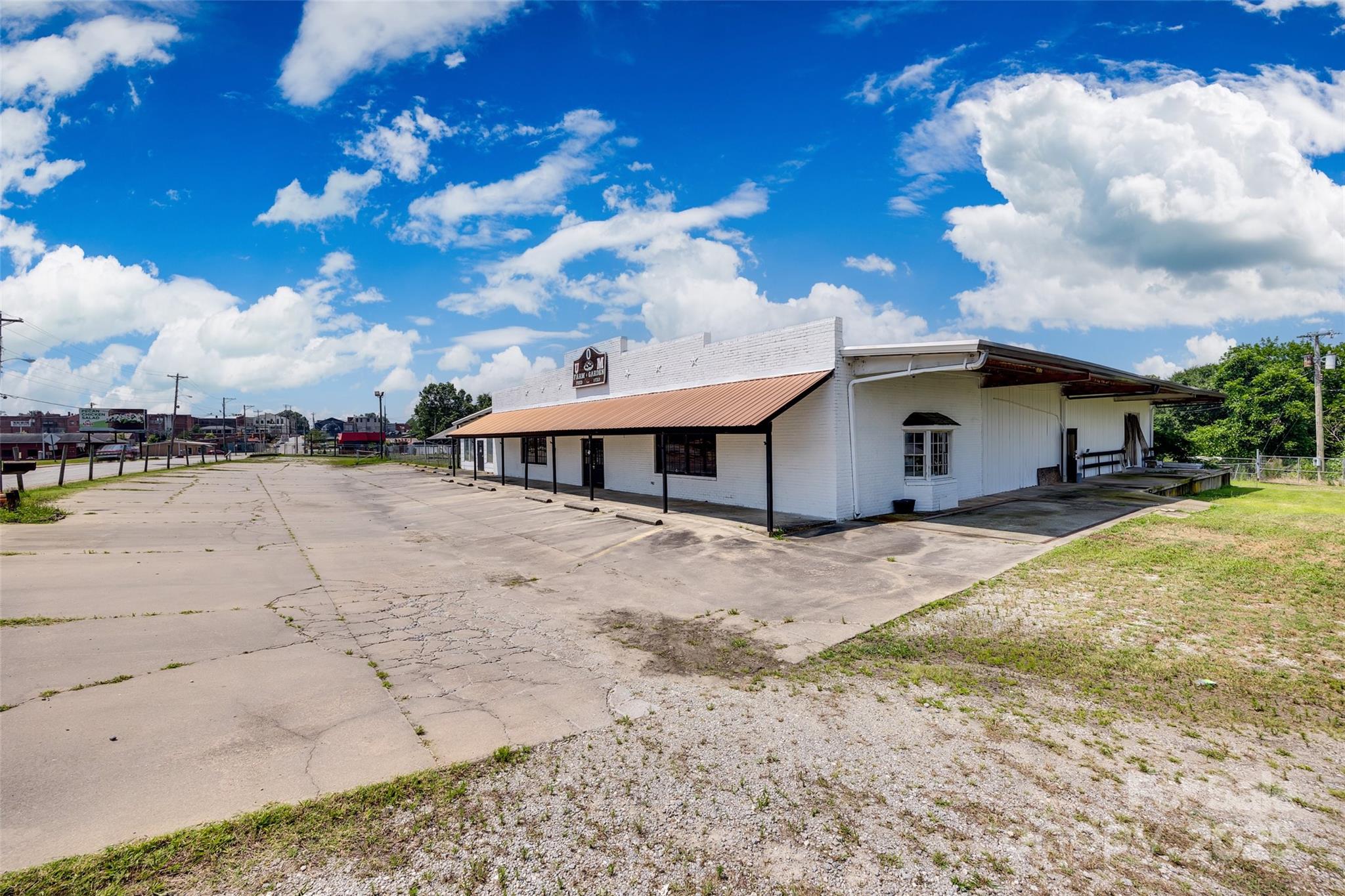 421 N Pinckney Street Property Photo 4