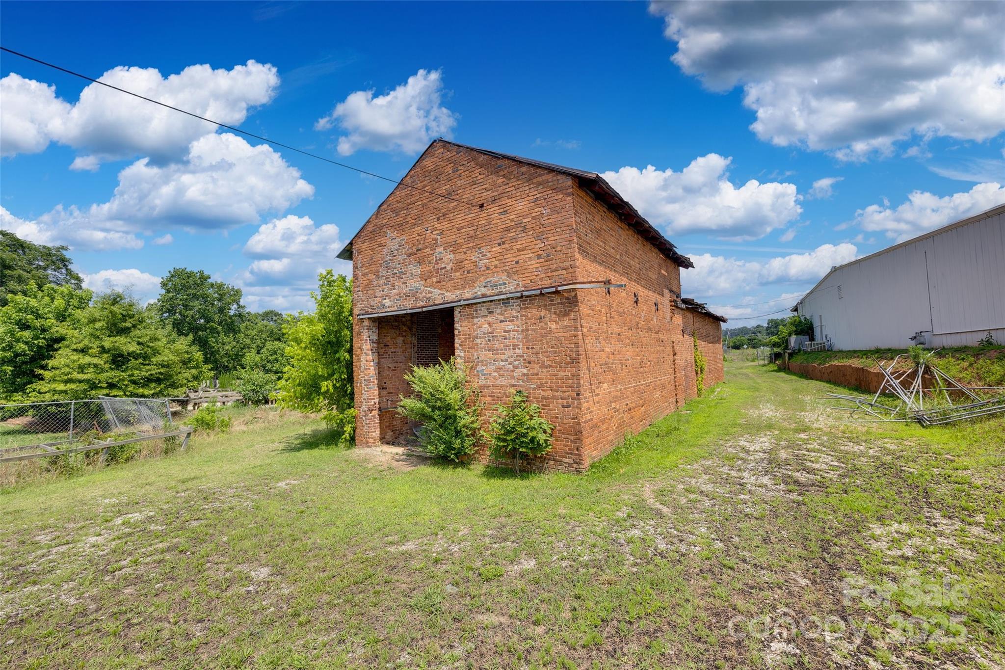 421 N Pinckney Street Property Photo 5