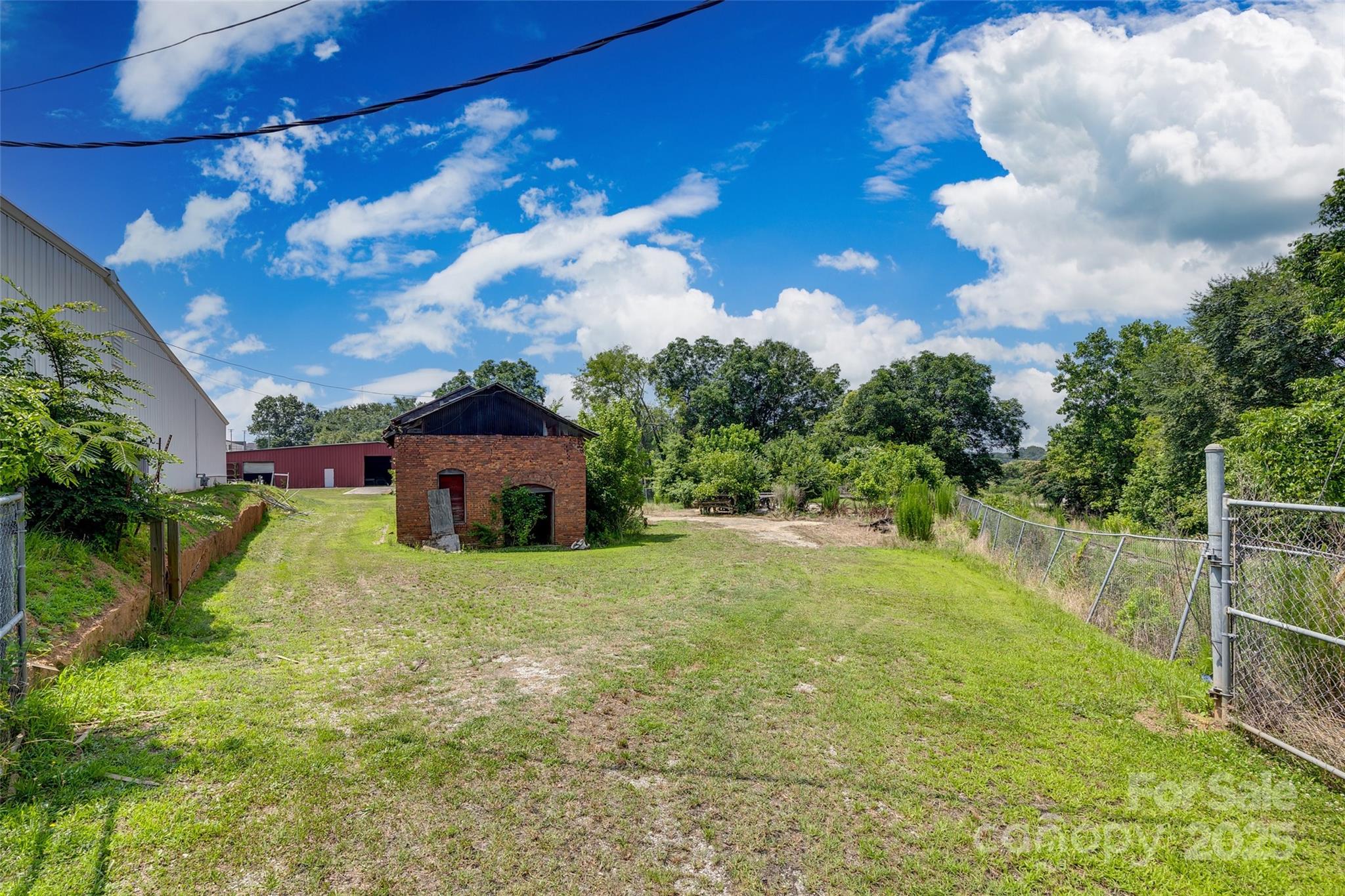 421 N Pinckney Street Property Photo 7