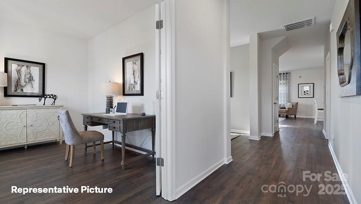 210 Giant Oak Avenue Property Photo 3