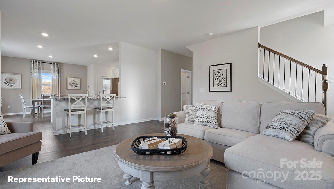210 Giant Oak Avenue Property Photo 11
