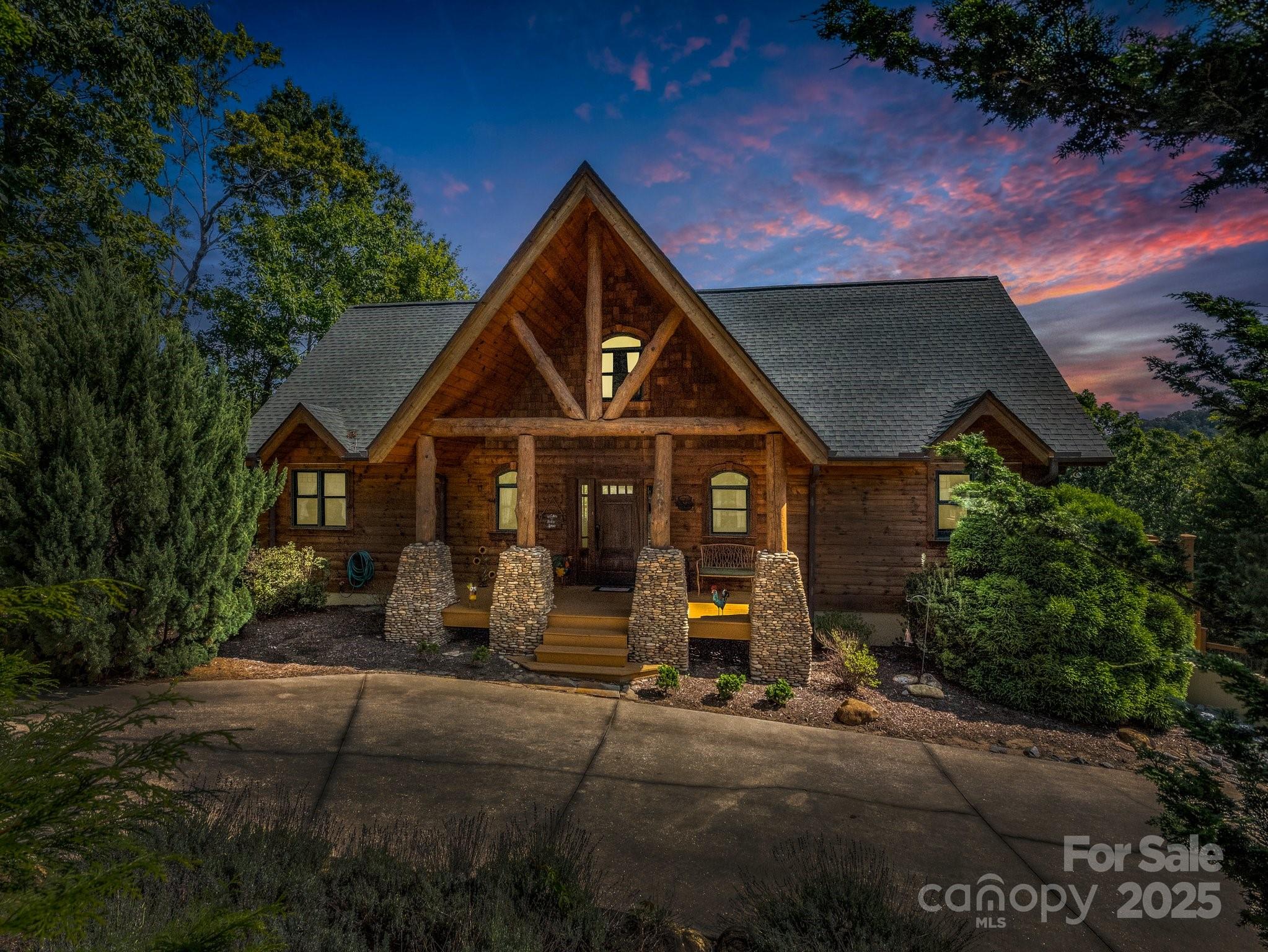 219 Highland Heights Property Photo 8