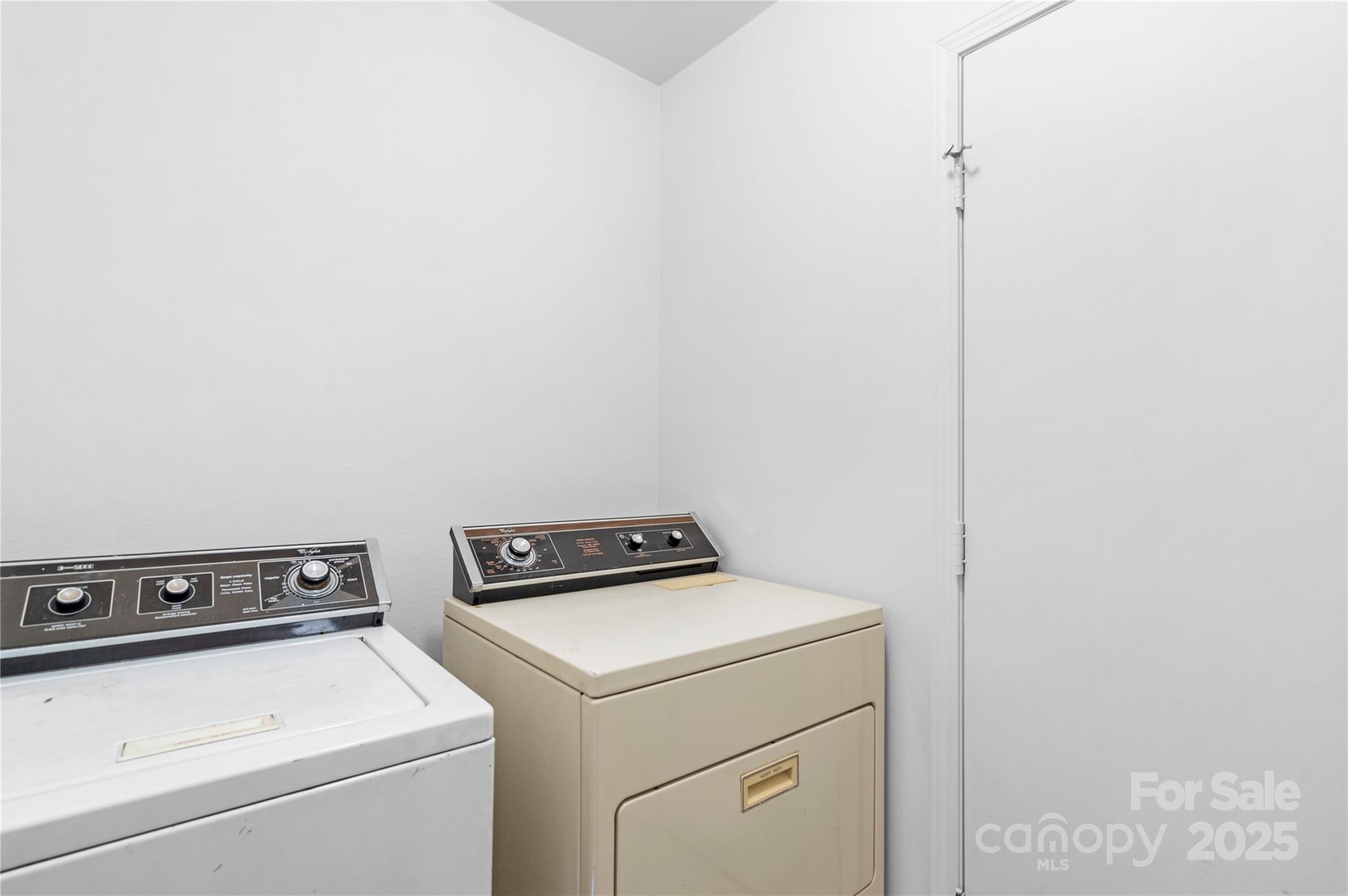 4242 Quinn Drive Property Photo 28