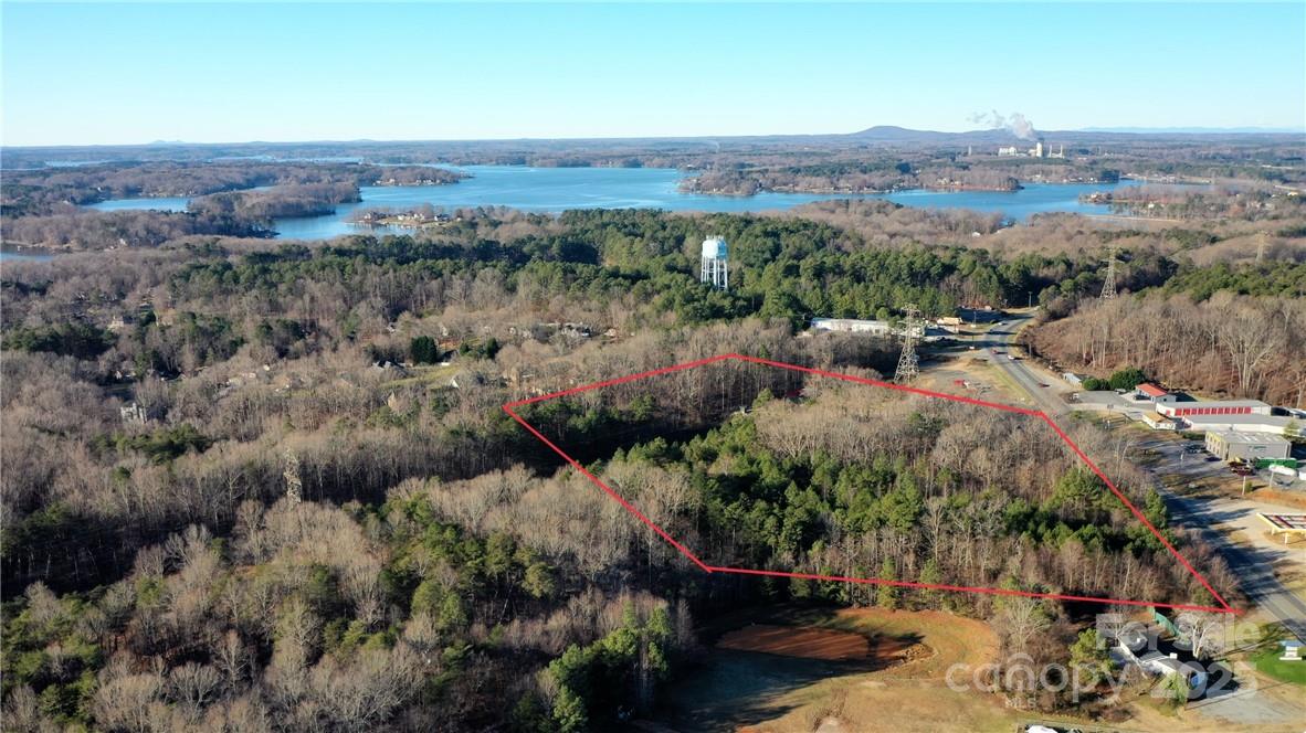 0000 River Highway Property Photo 2