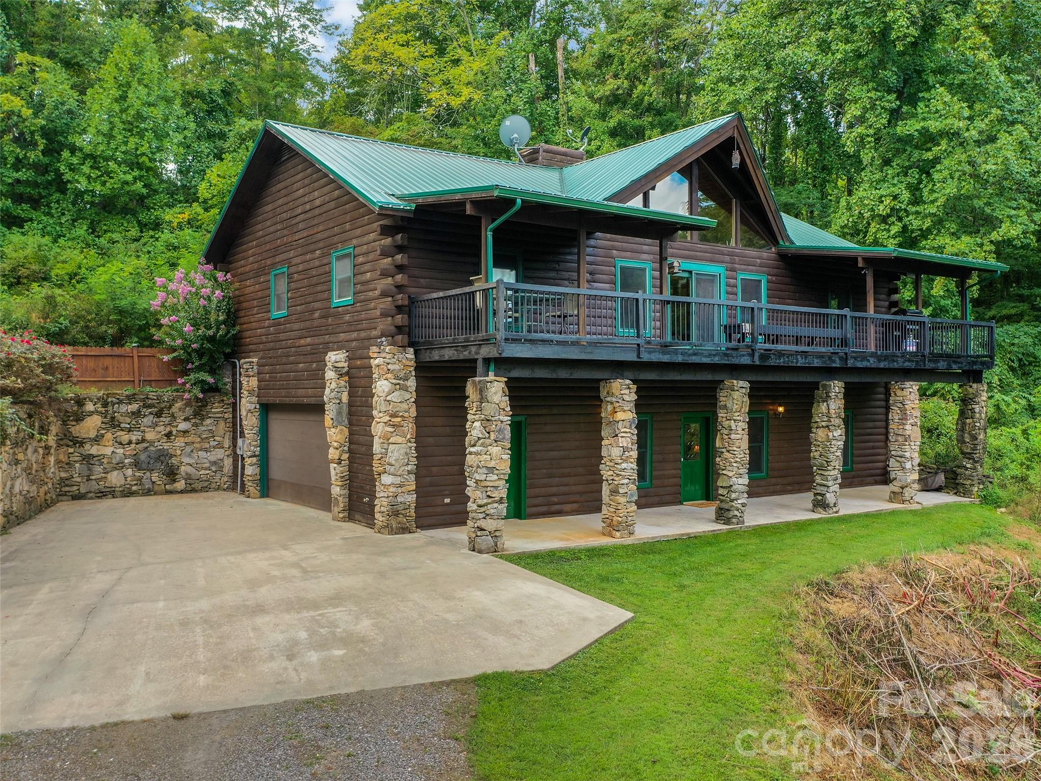 80 Austins Trail Property Photo 2