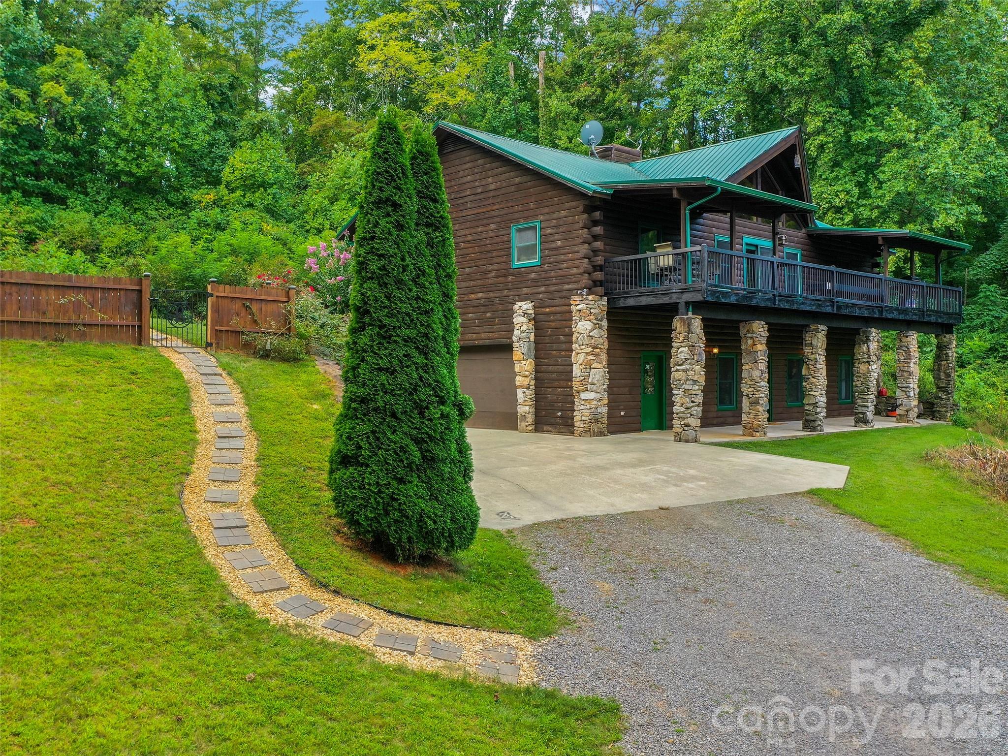 80 Austins Trail Property Photo 3