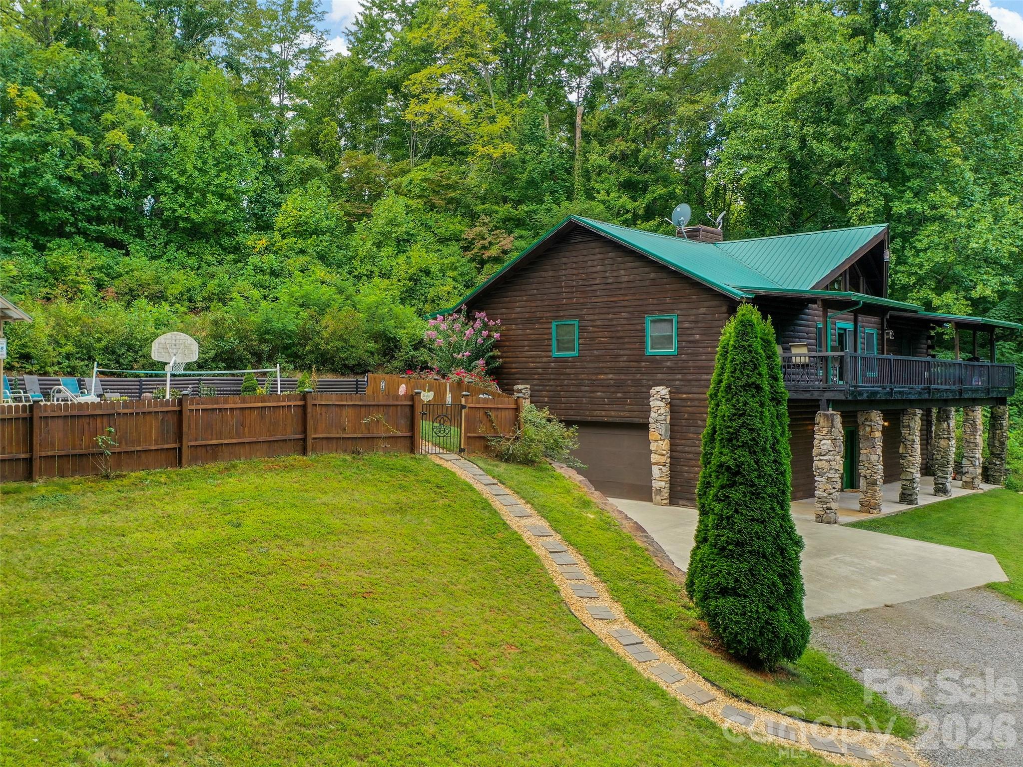 80 Austins Trail Property Photo 4