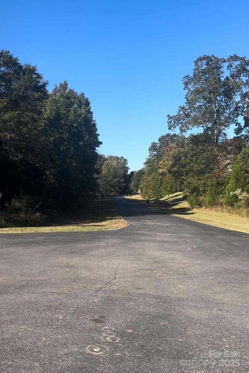 5165 Longbrooke Court Property Photo 3