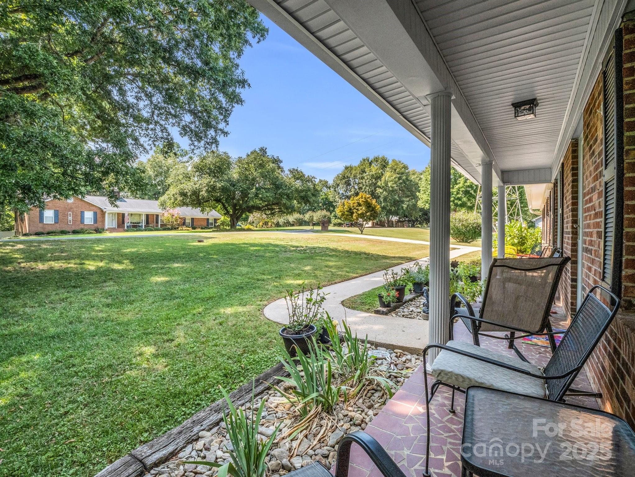 3039 Longwood Drive Property Photo 13