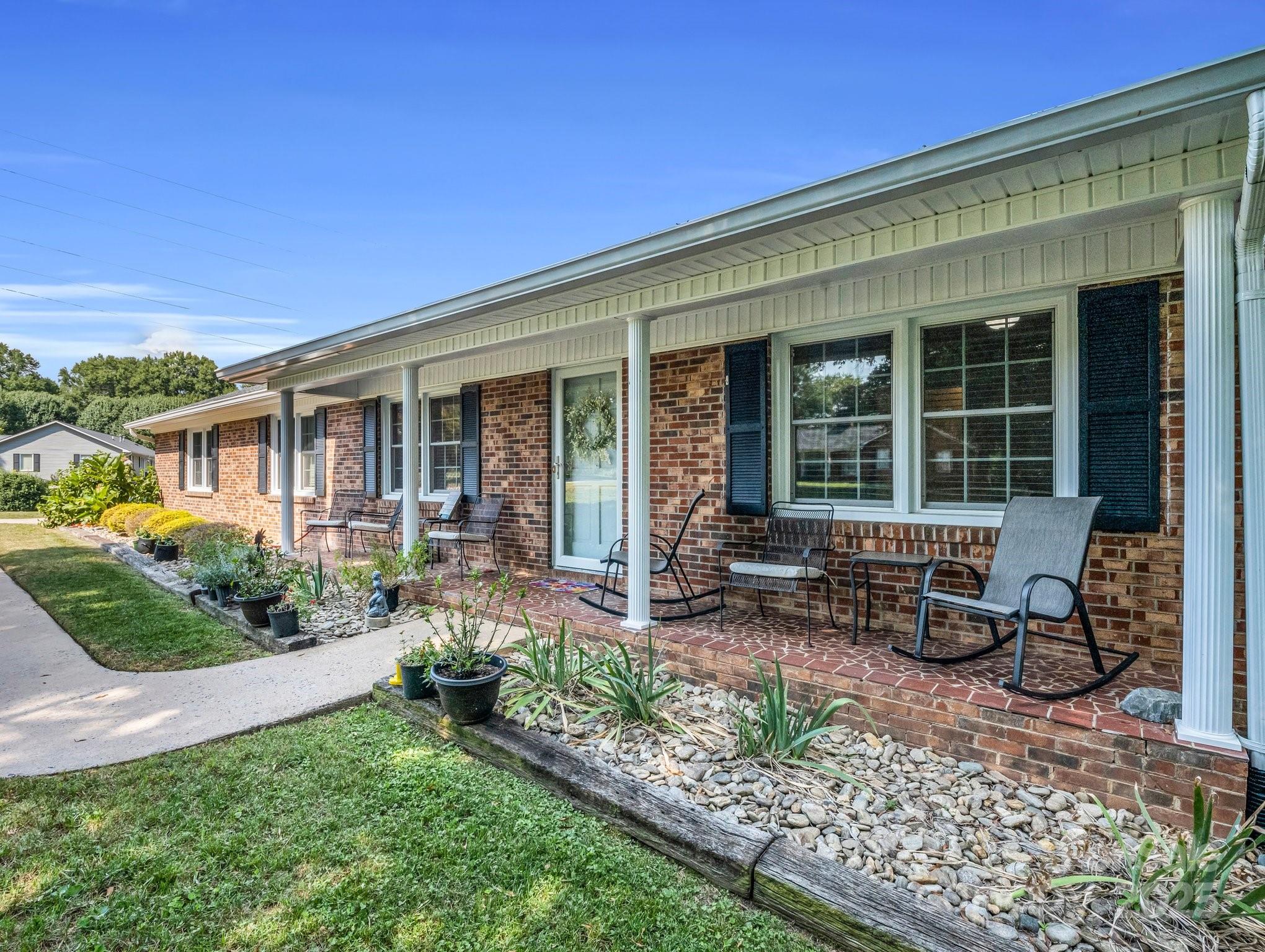 3039 Longwood Drive Property Photo 15