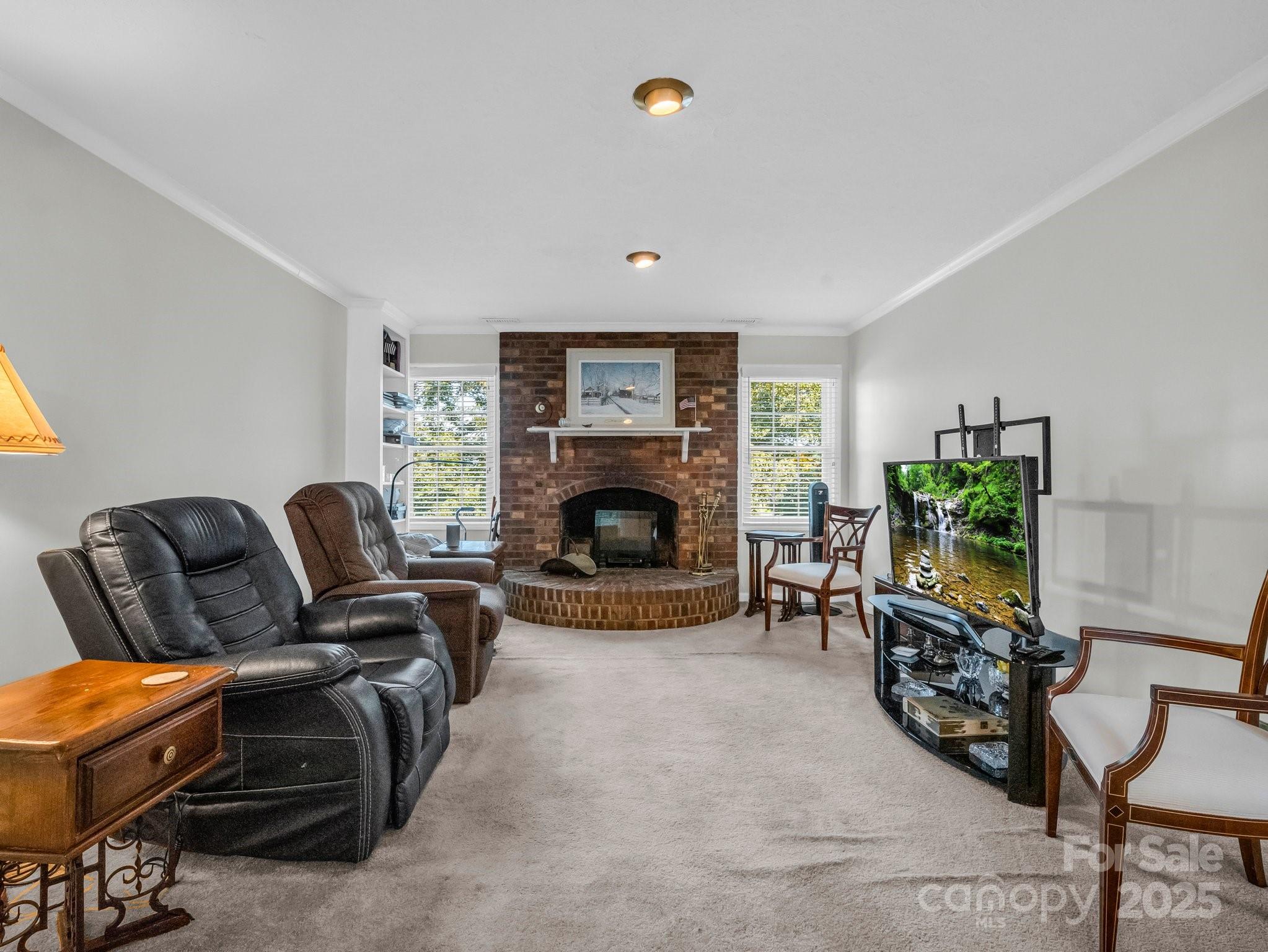 3039 Longwood Drive Property Photo 16