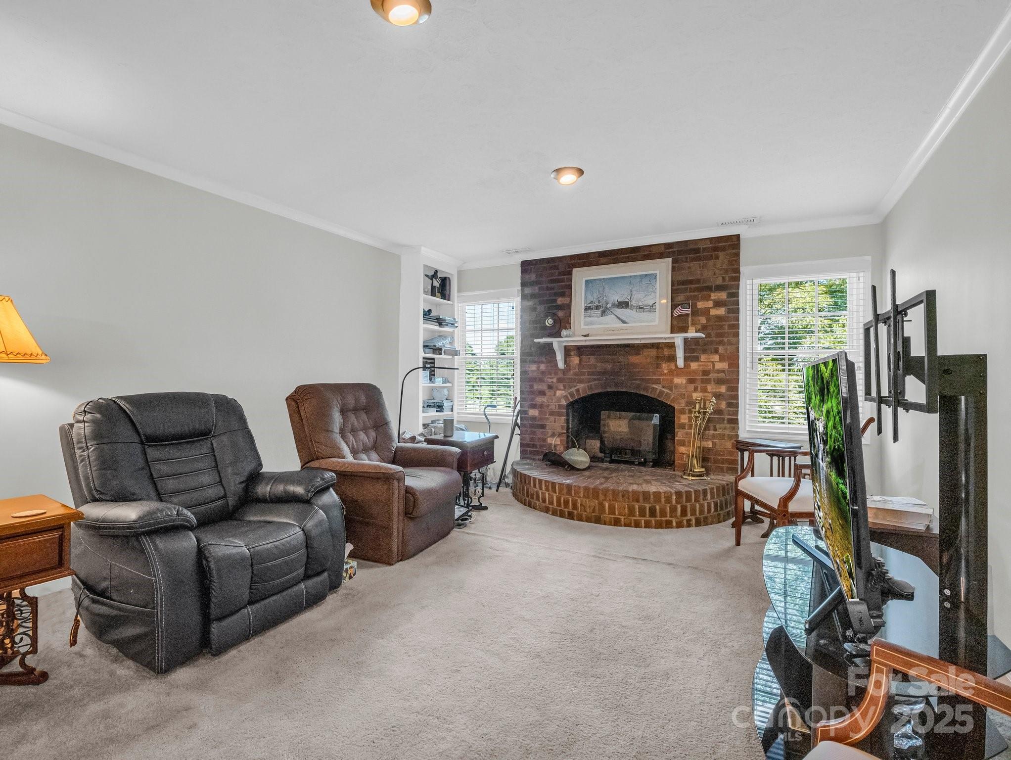 3039 Longwood Drive Property Photo 17