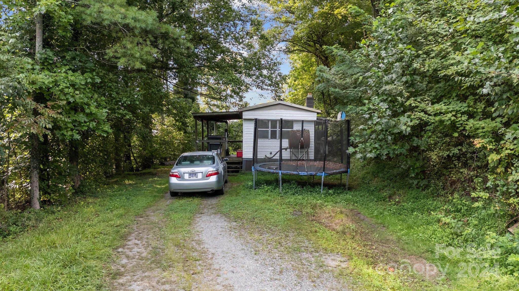 115 Juniper Drive Property Photo 1