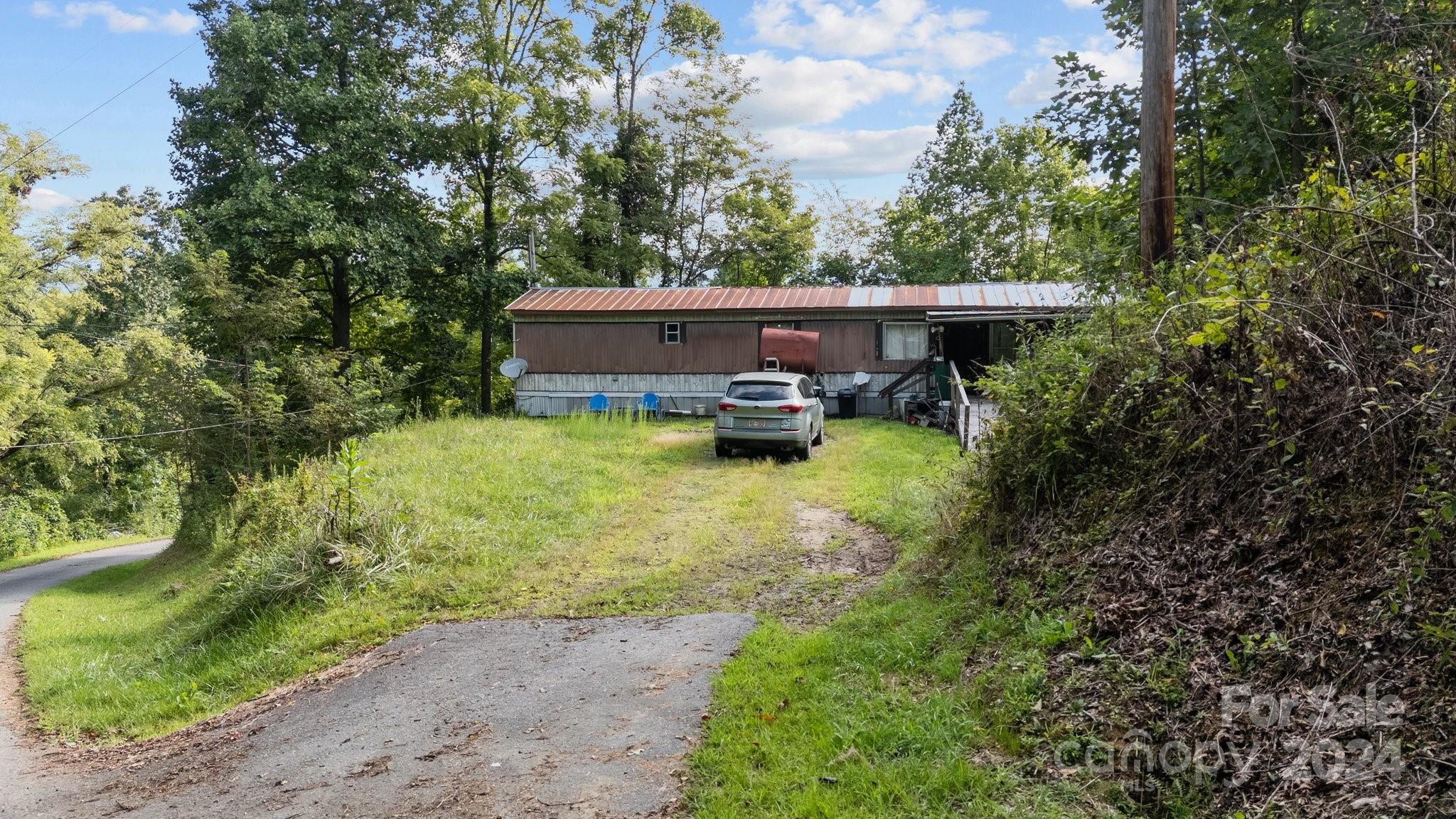 115 Juniper Drive Property Photo 2
