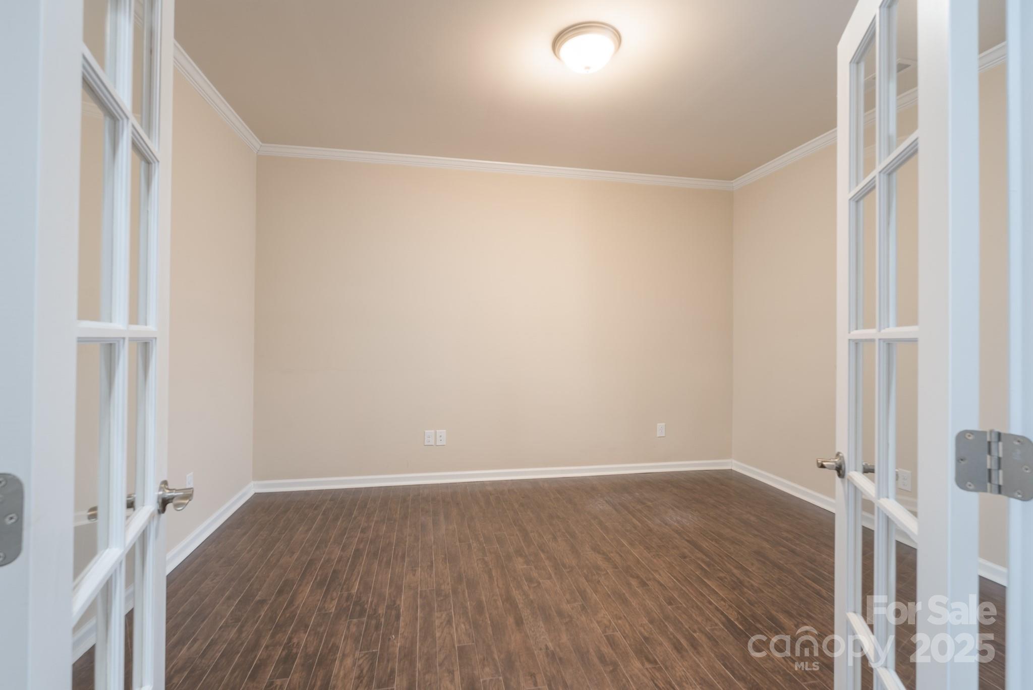 3087 Bartlett Street Property Photo 11