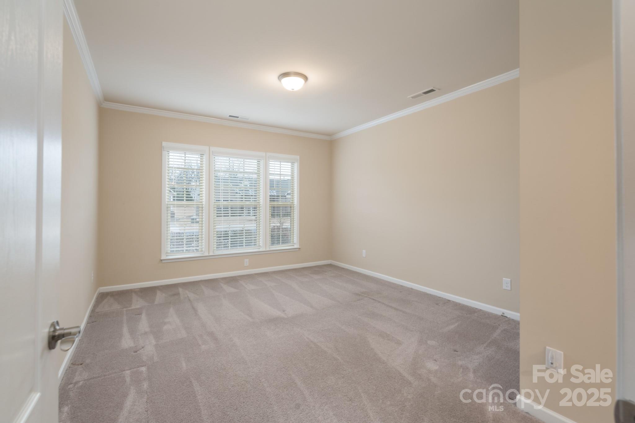 3087 Bartlett Street Property Photo 13