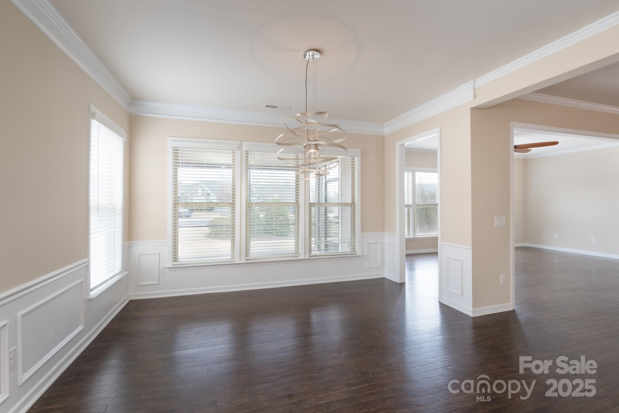 3087 Bartlett Street Property Photo 21