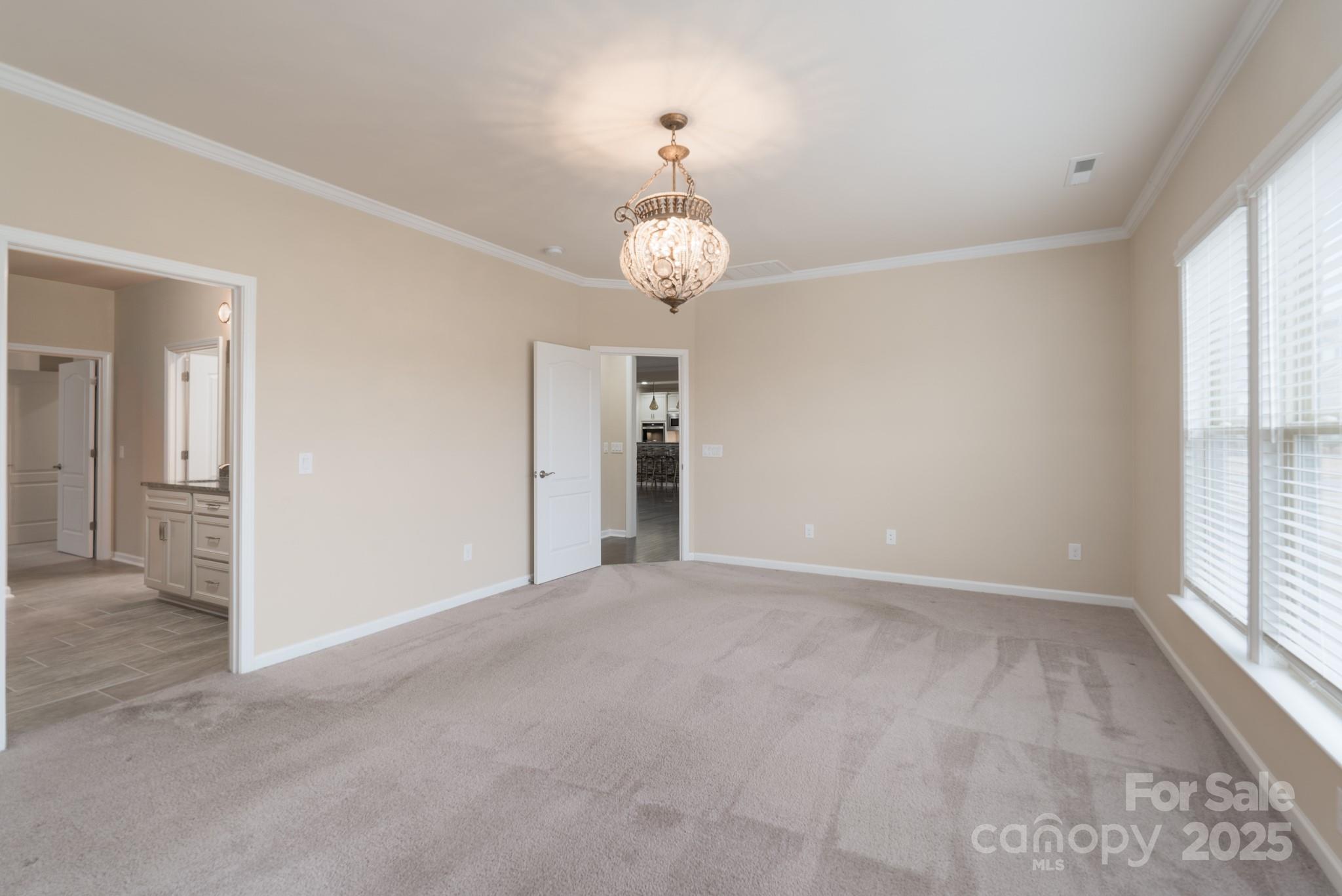 3087 Bartlett Street Property Photo 25