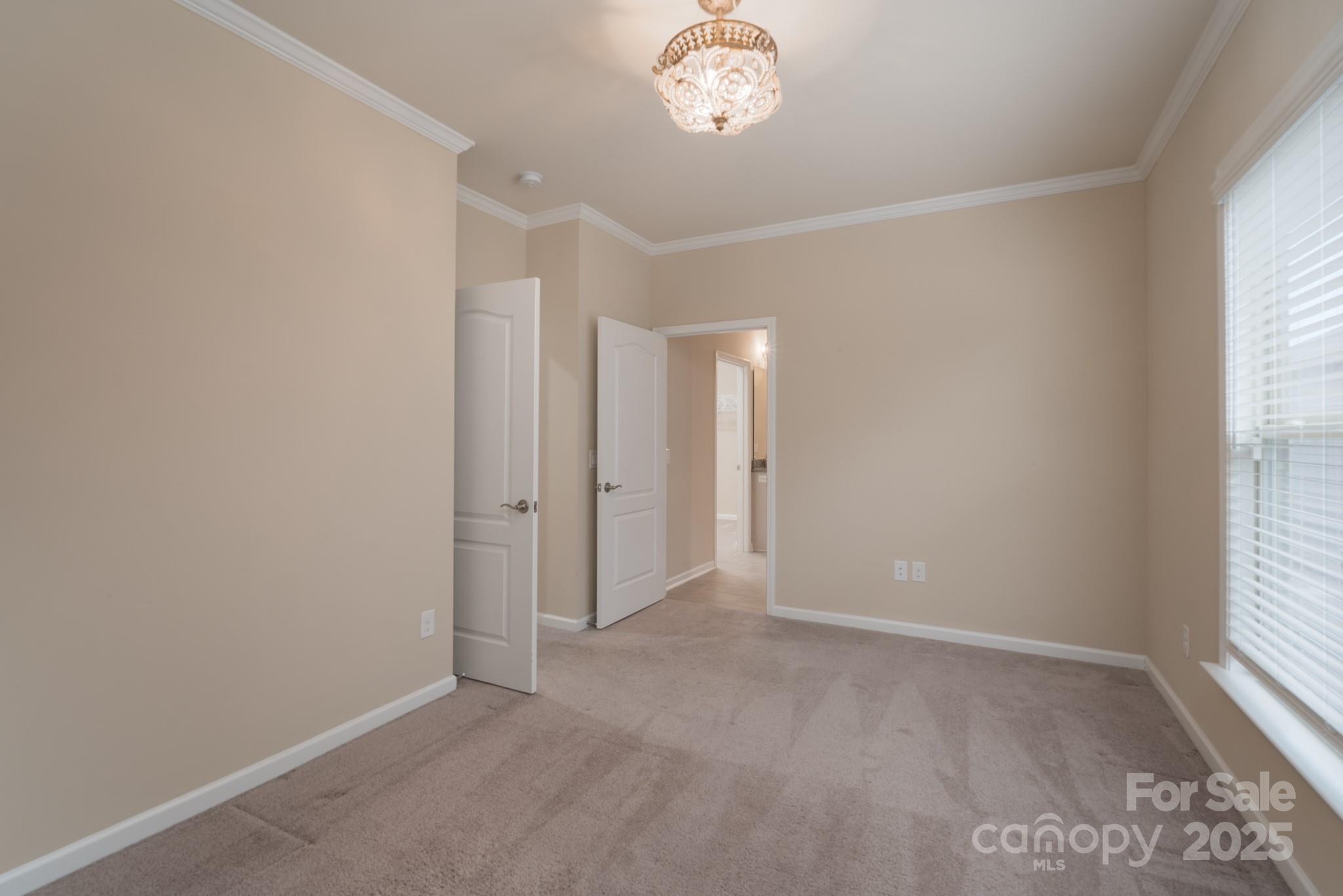 3087 Bartlett Street Property Photo 28