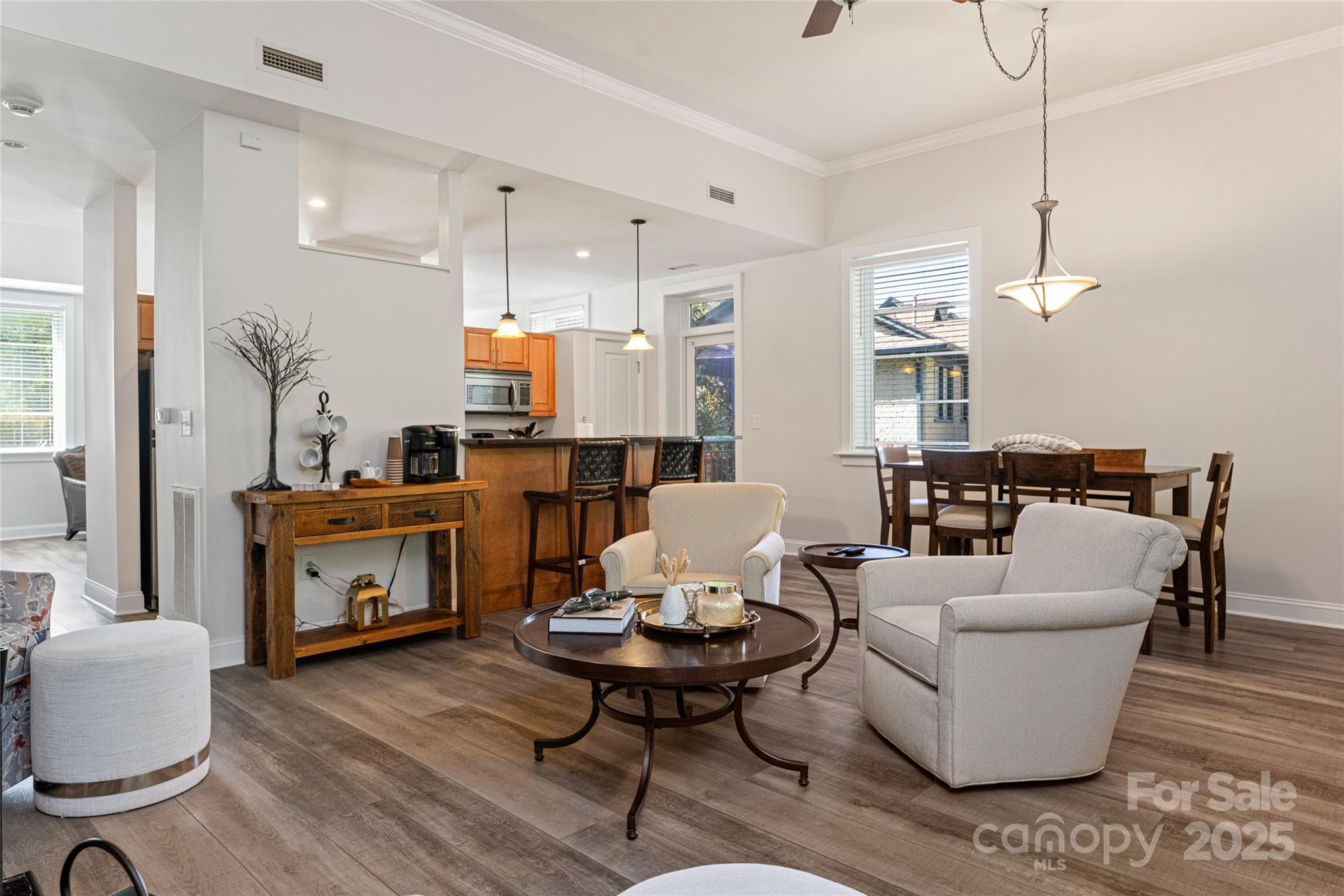 6 Village Lane B100 Property Photo 7