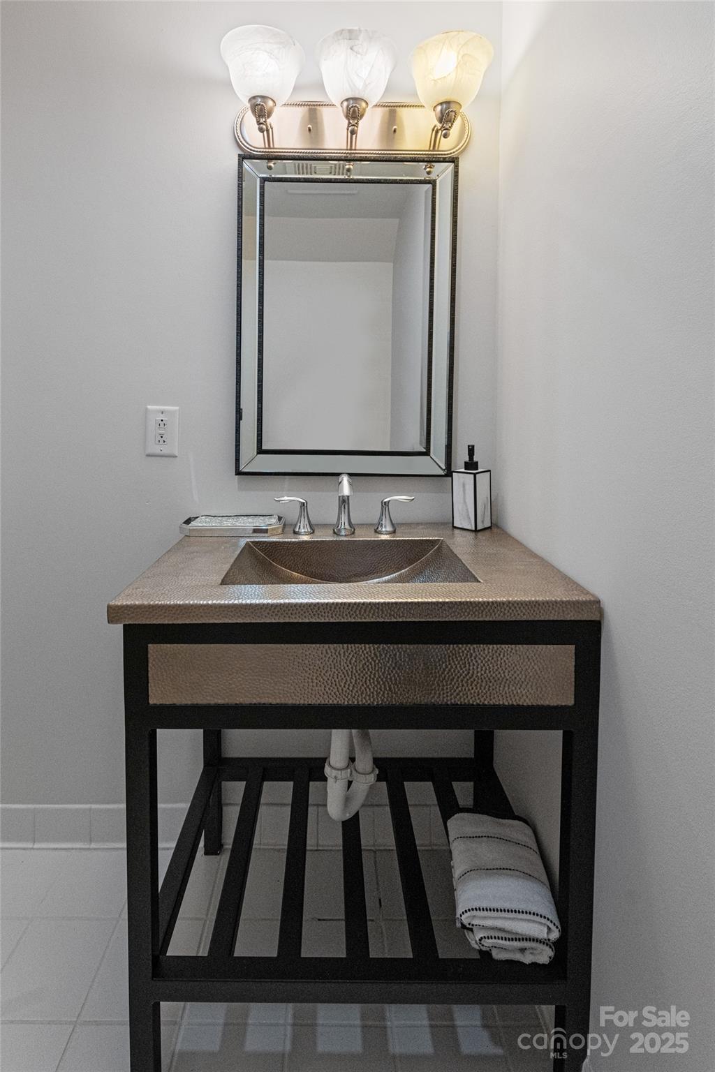 6 Village Lane B100 Property Photo 18