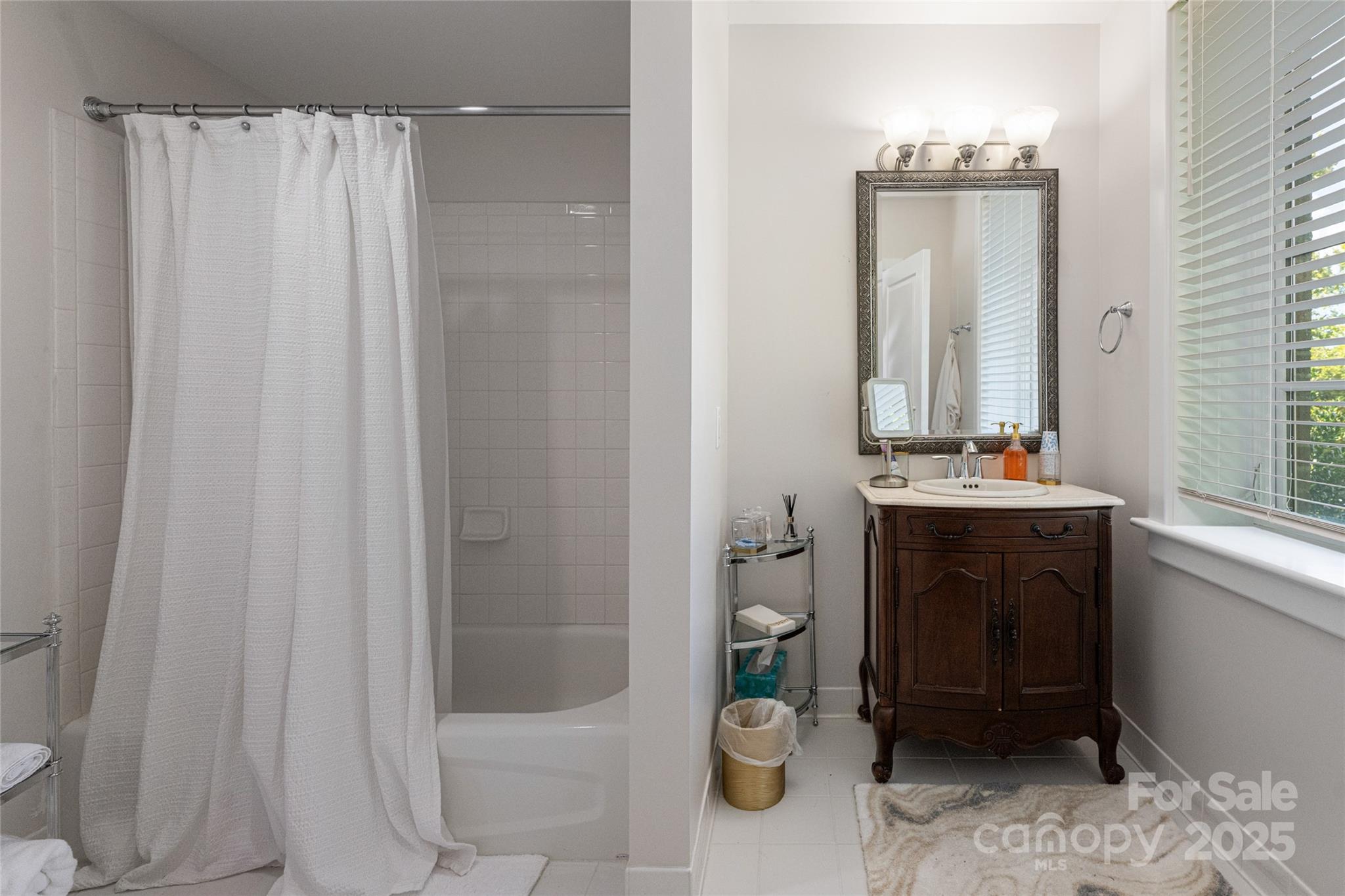 6 Village Lane B100 Property Photo 23