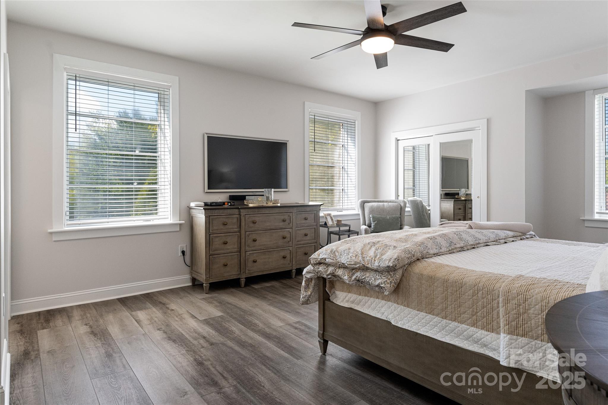 6 Village Lane B100 Property Photo 25