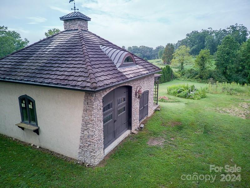 110 E Glenwood Lane Property Photo 9