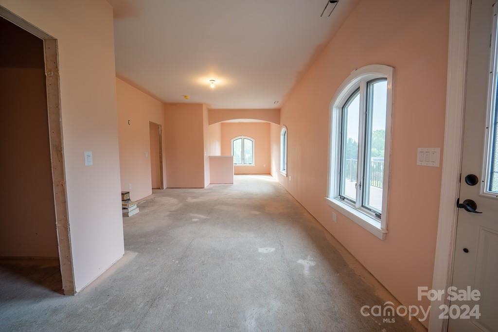 110 E Glenwood Lane Property Photo 21