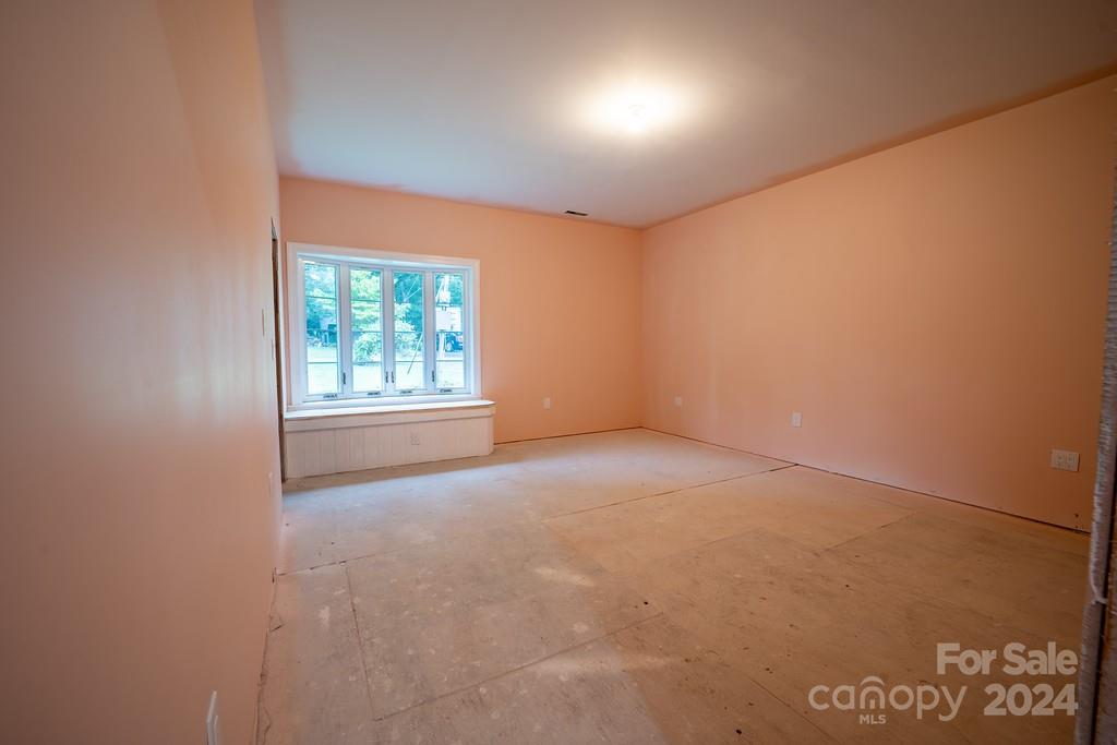 110 E Glenwood Lane Property Photo 24