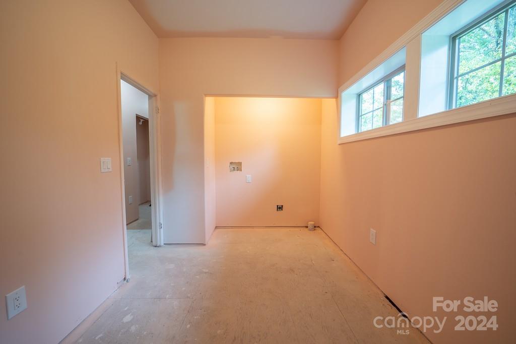 110 E Glenwood Lane Property Photo 29