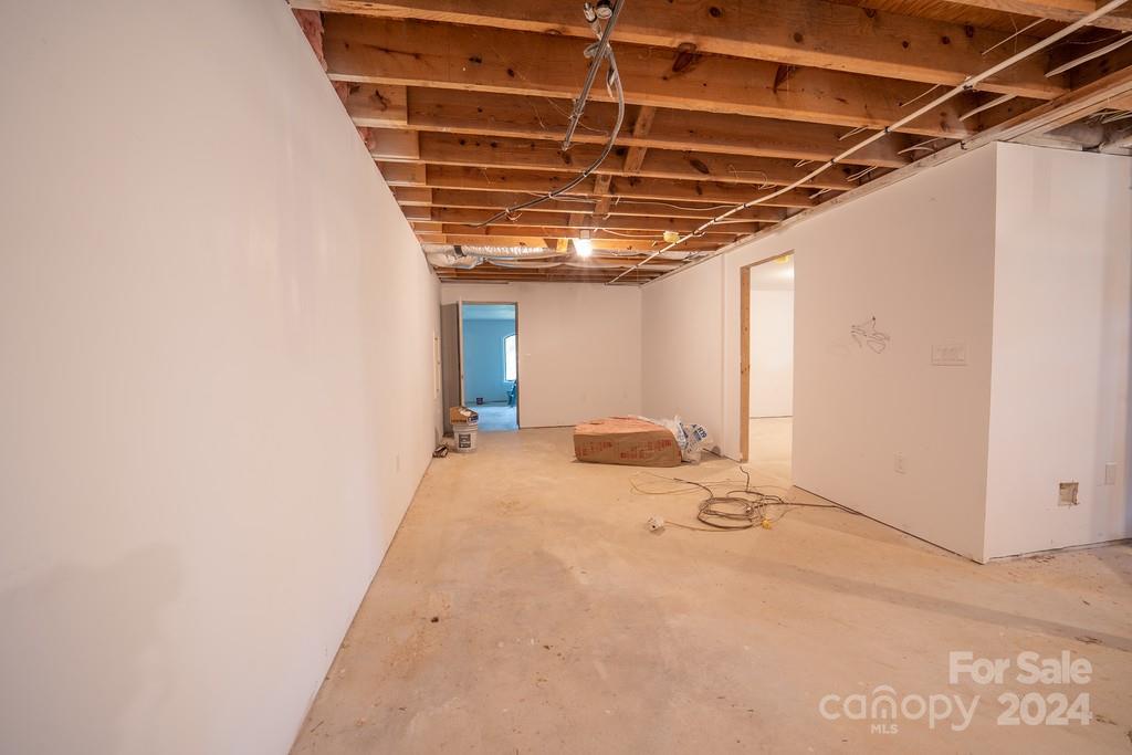 110 E Glenwood Lane Property Photo 30