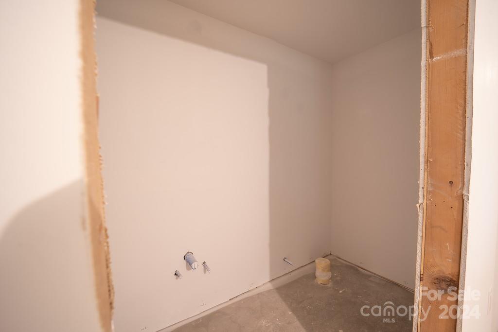 110 E Glenwood Lane Property Photo 33