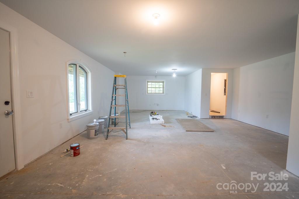 110 E Glenwood Lane Property Photo 34