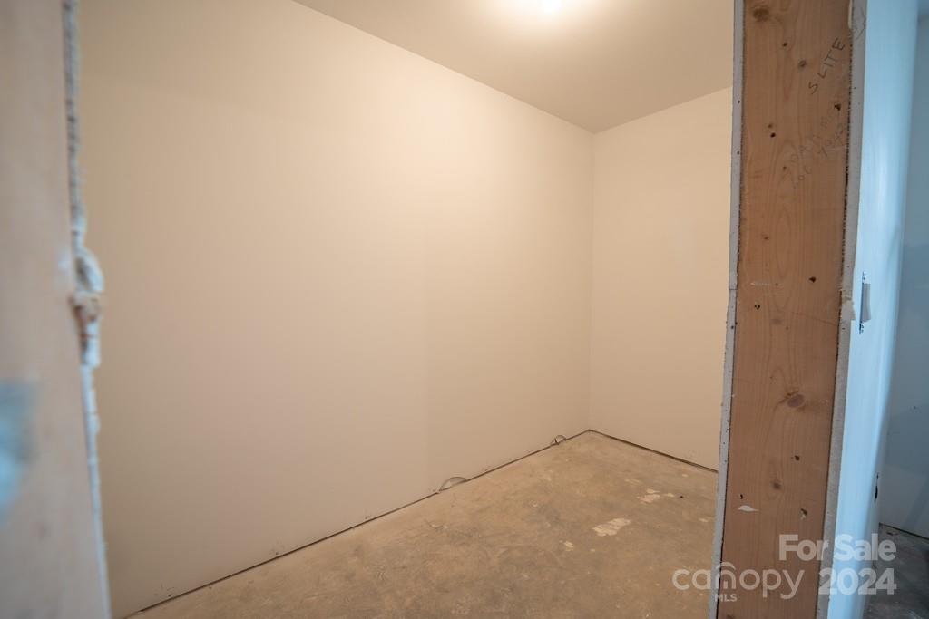 110 E Glenwood Lane Property Photo 40