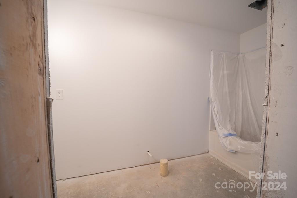 110 E Glenwood Lane Property Photo 41