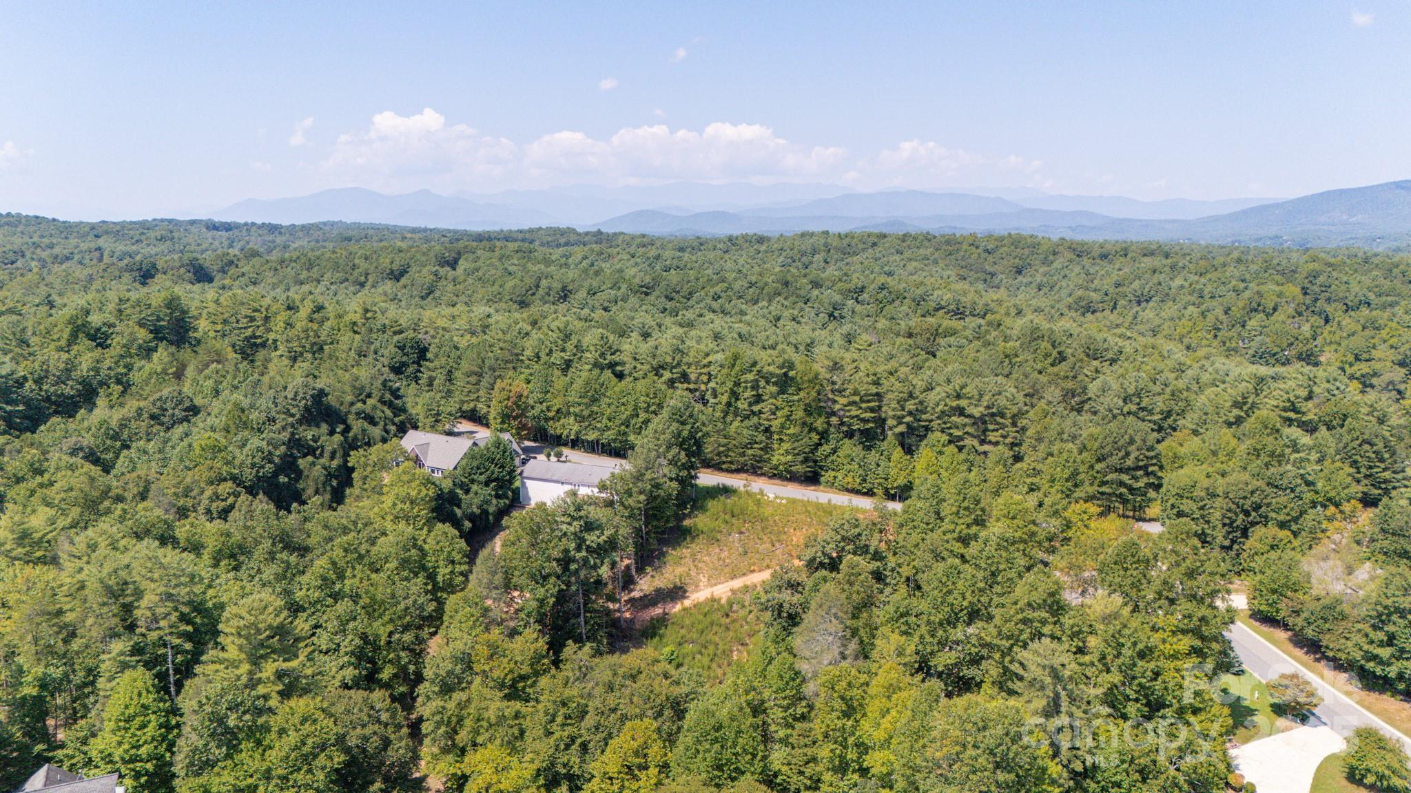 332 Waterglyn Way 27 Property Photo 8