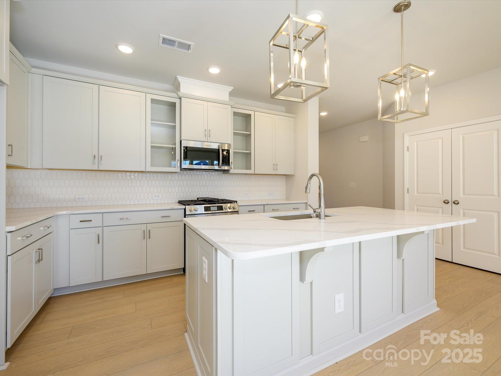 10513 Boudreaux Street Property Photo 8