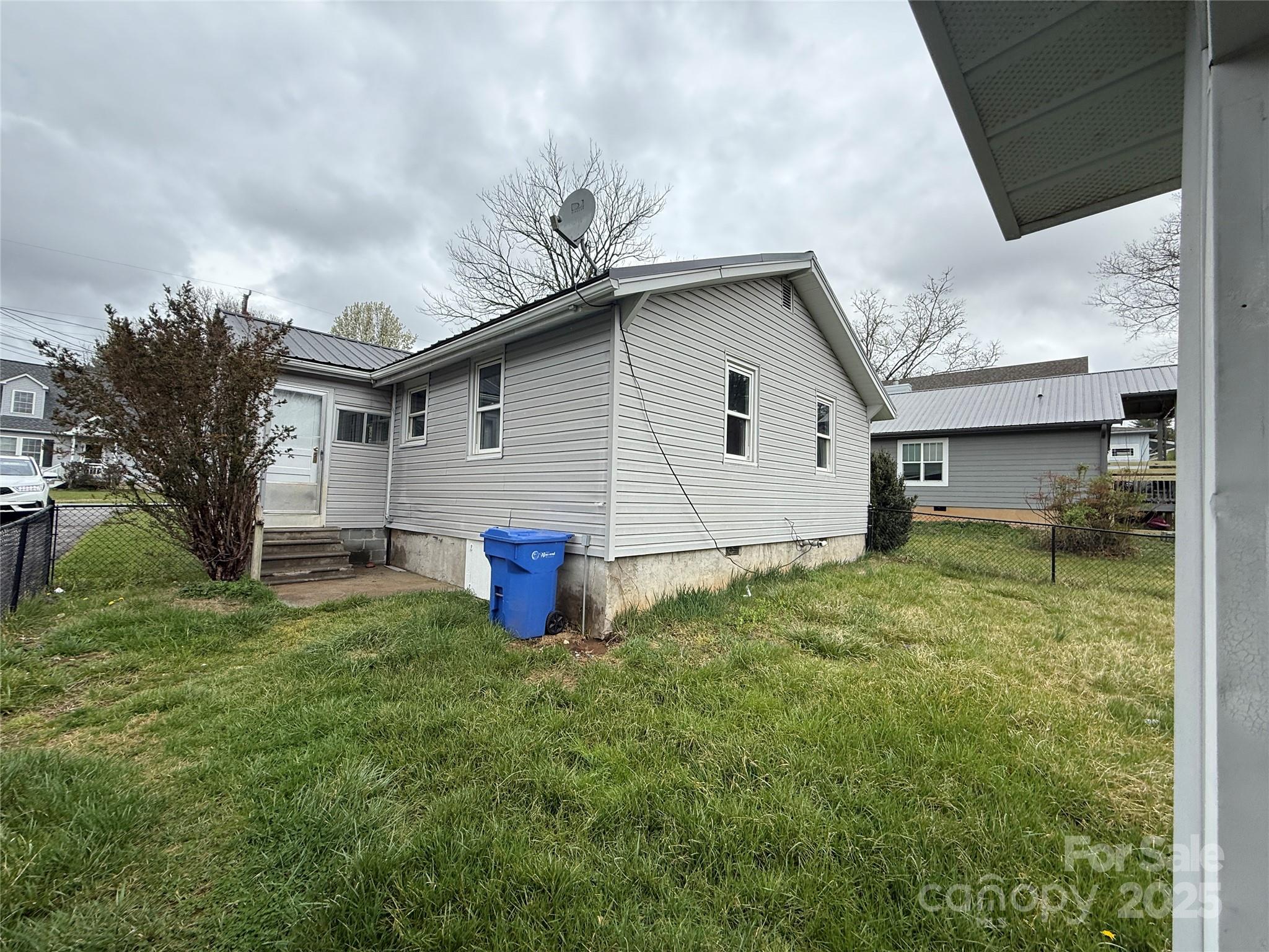 154 Burrell Avenue Property Photo 4