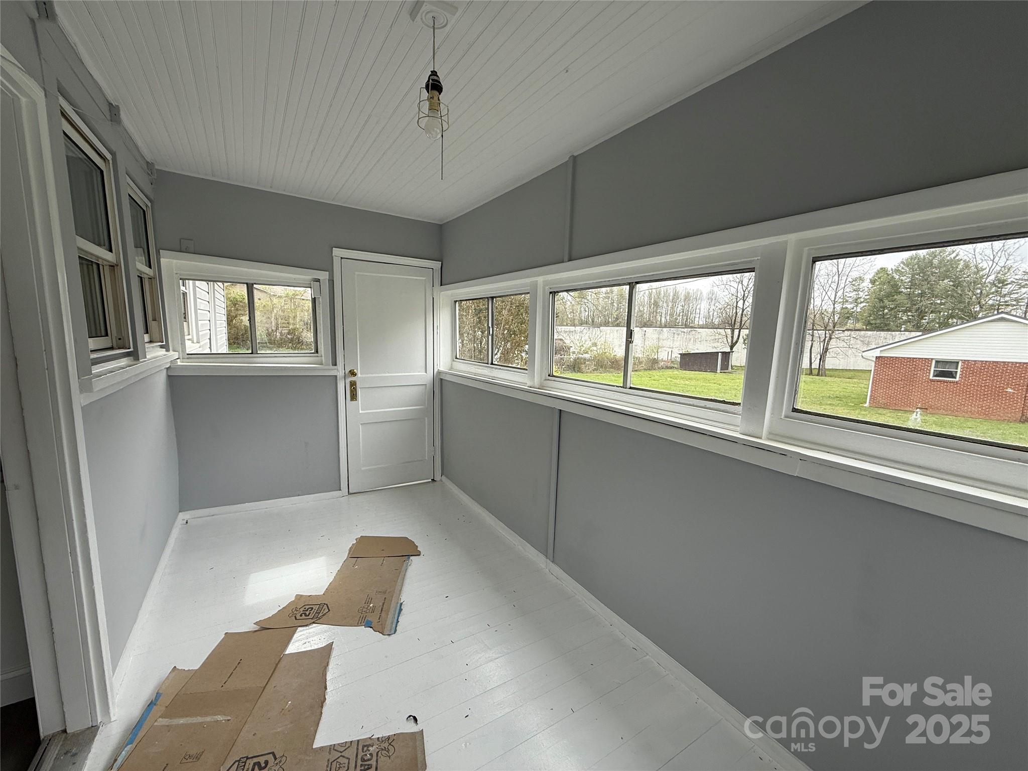 154 Burrell Avenue Property Photo 14