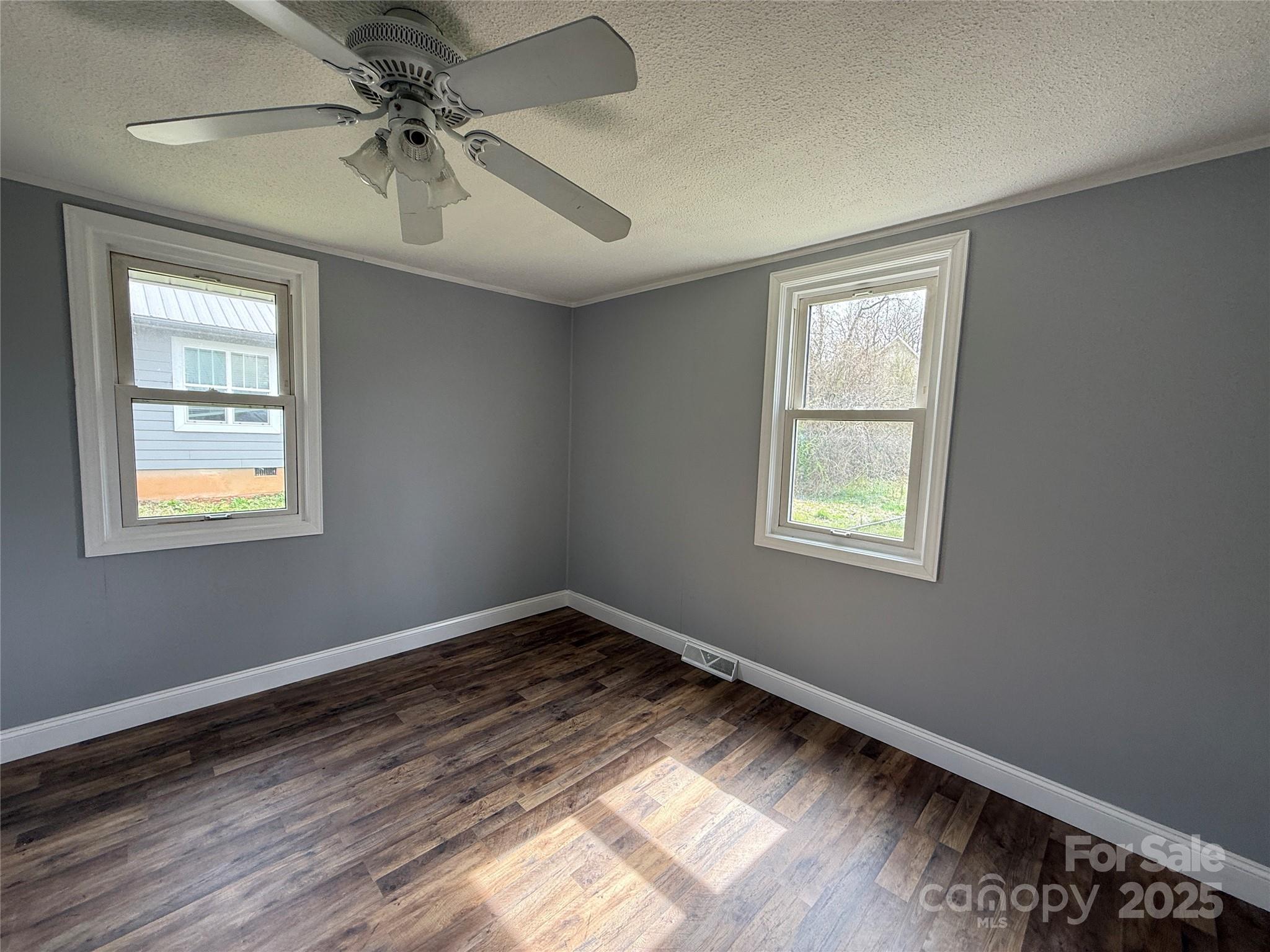 154 Burrell Avenue Property Photo 17