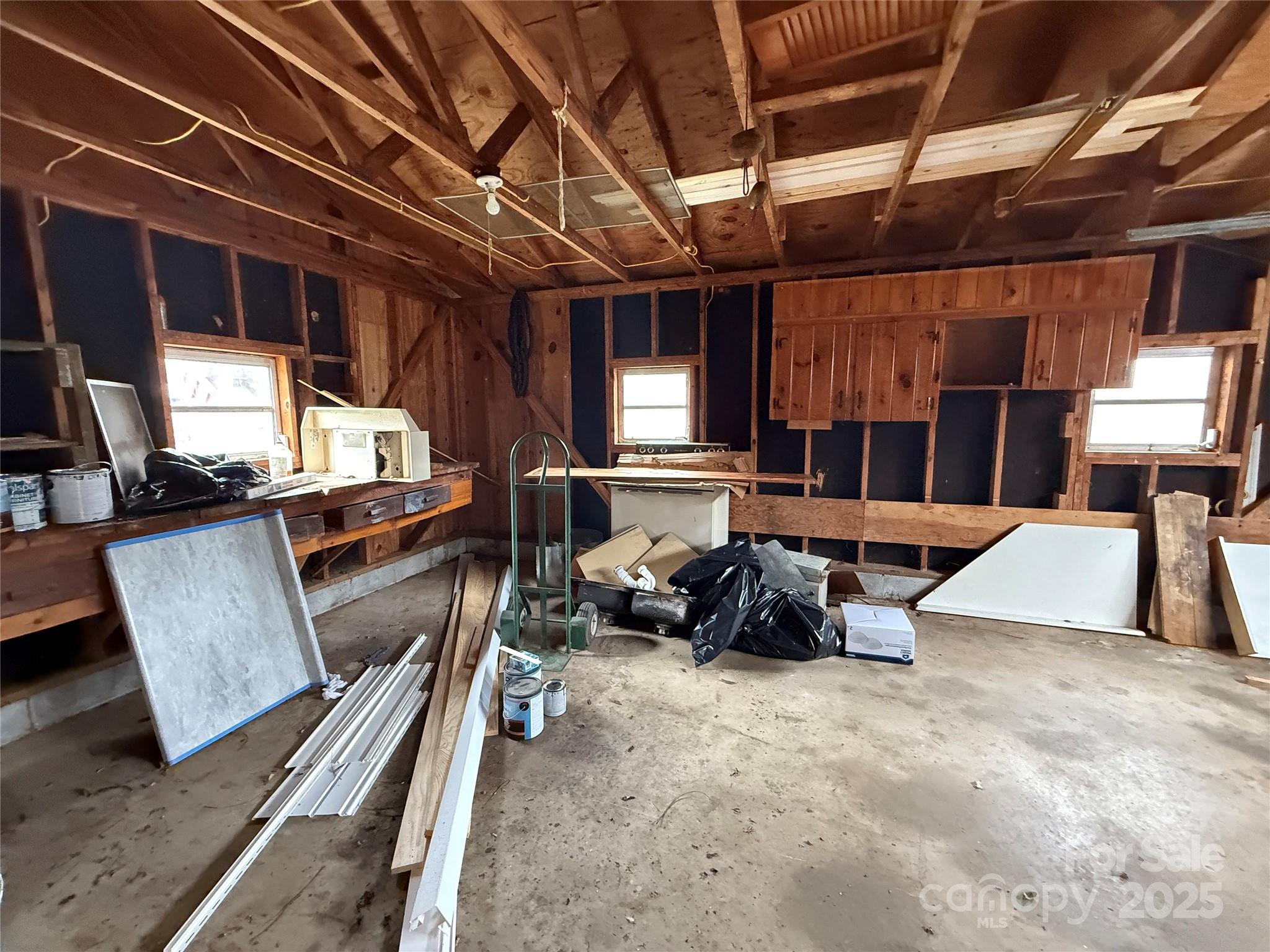 154 Burrell Avenue Property Photo 21