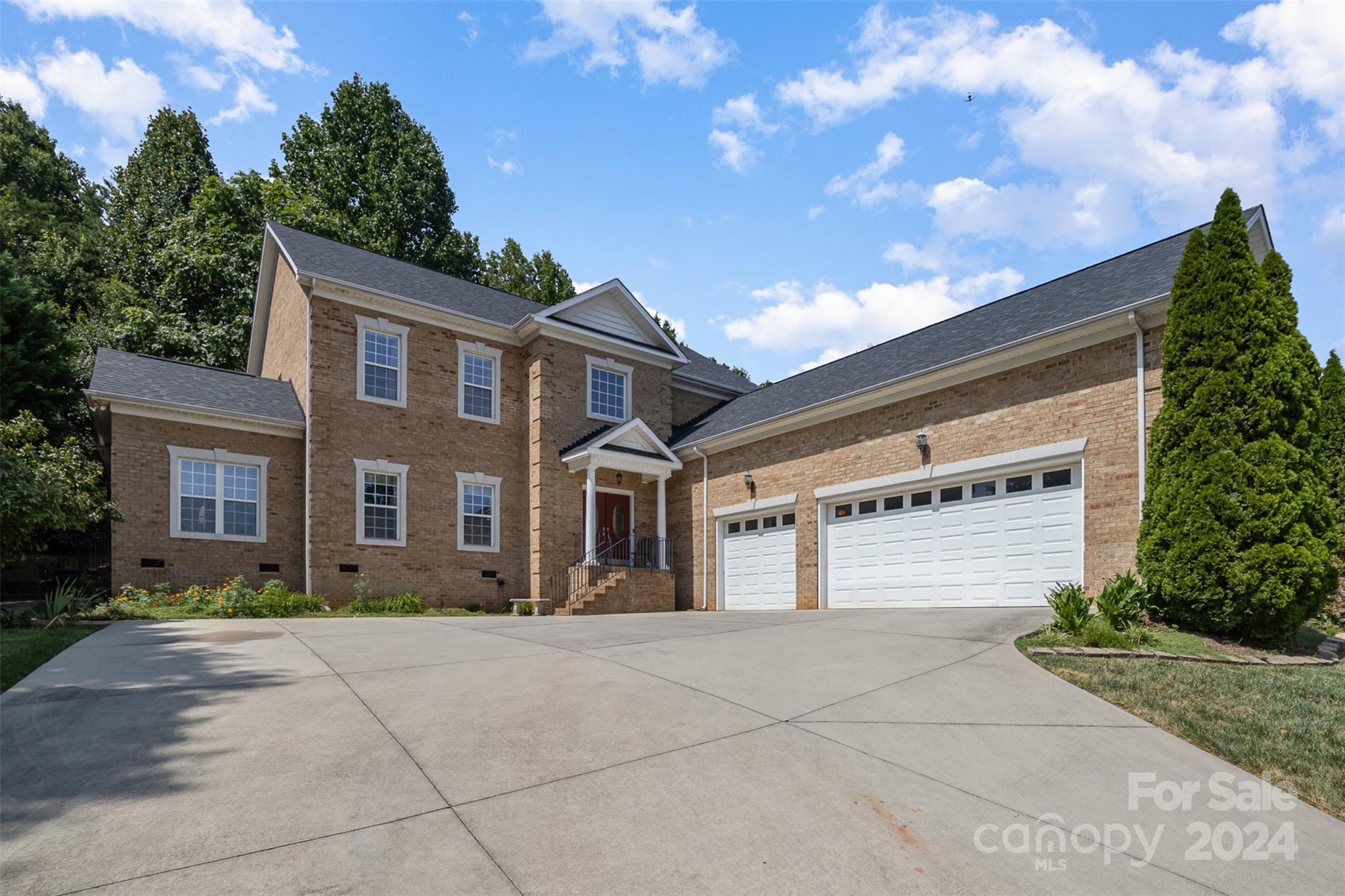305 Chancelot Lane Property Photo 1