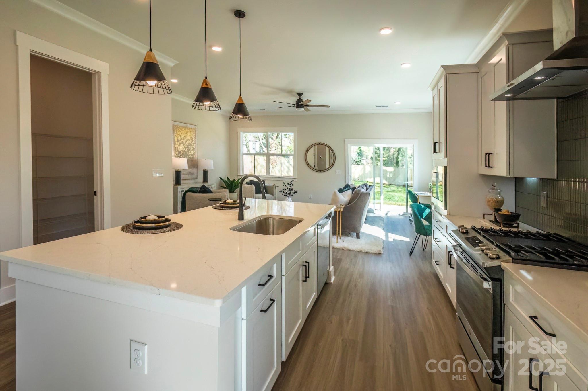 2630 Rose Street Property Photo 7