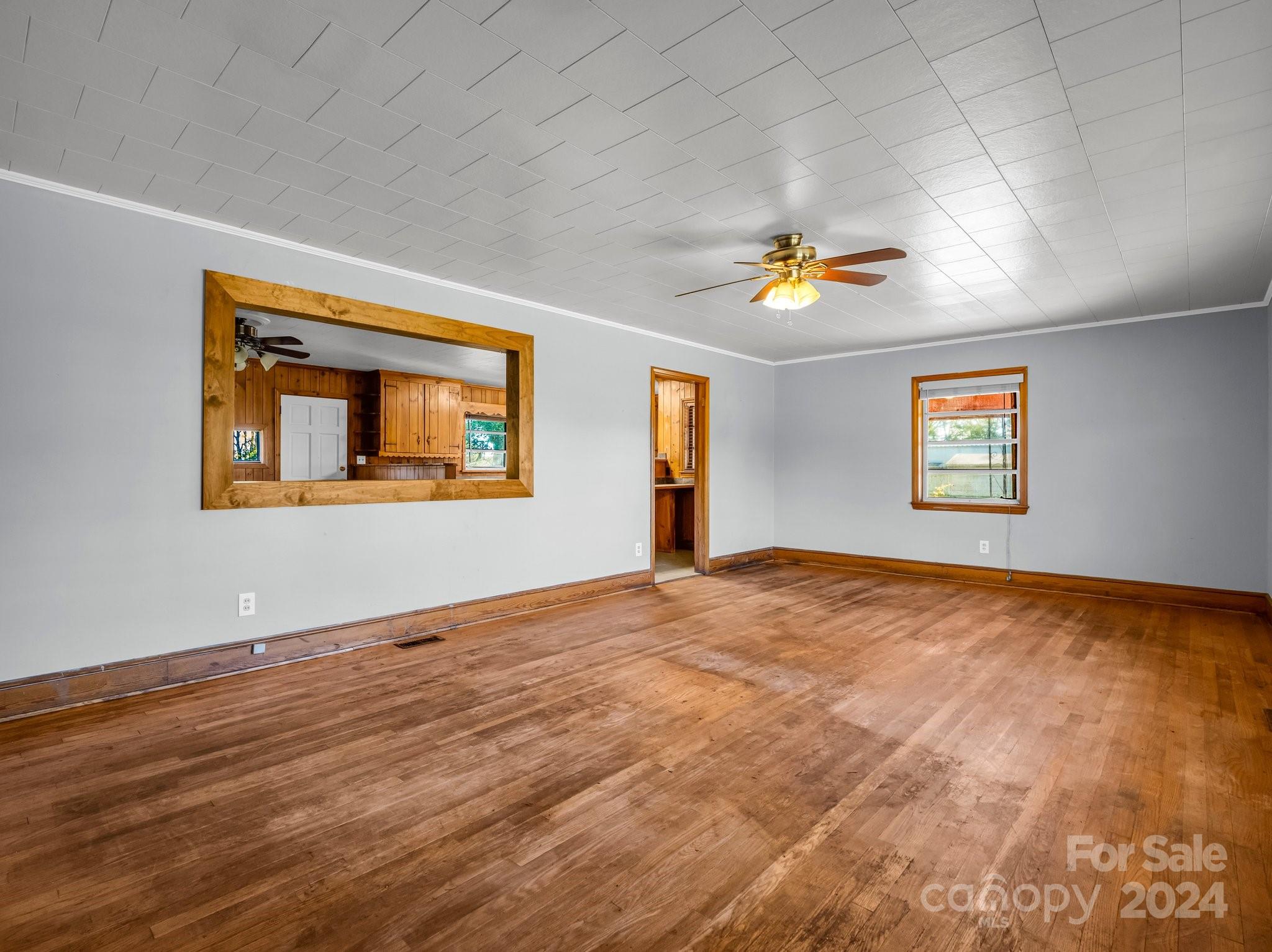 301 Doggett Road Property Photo 12