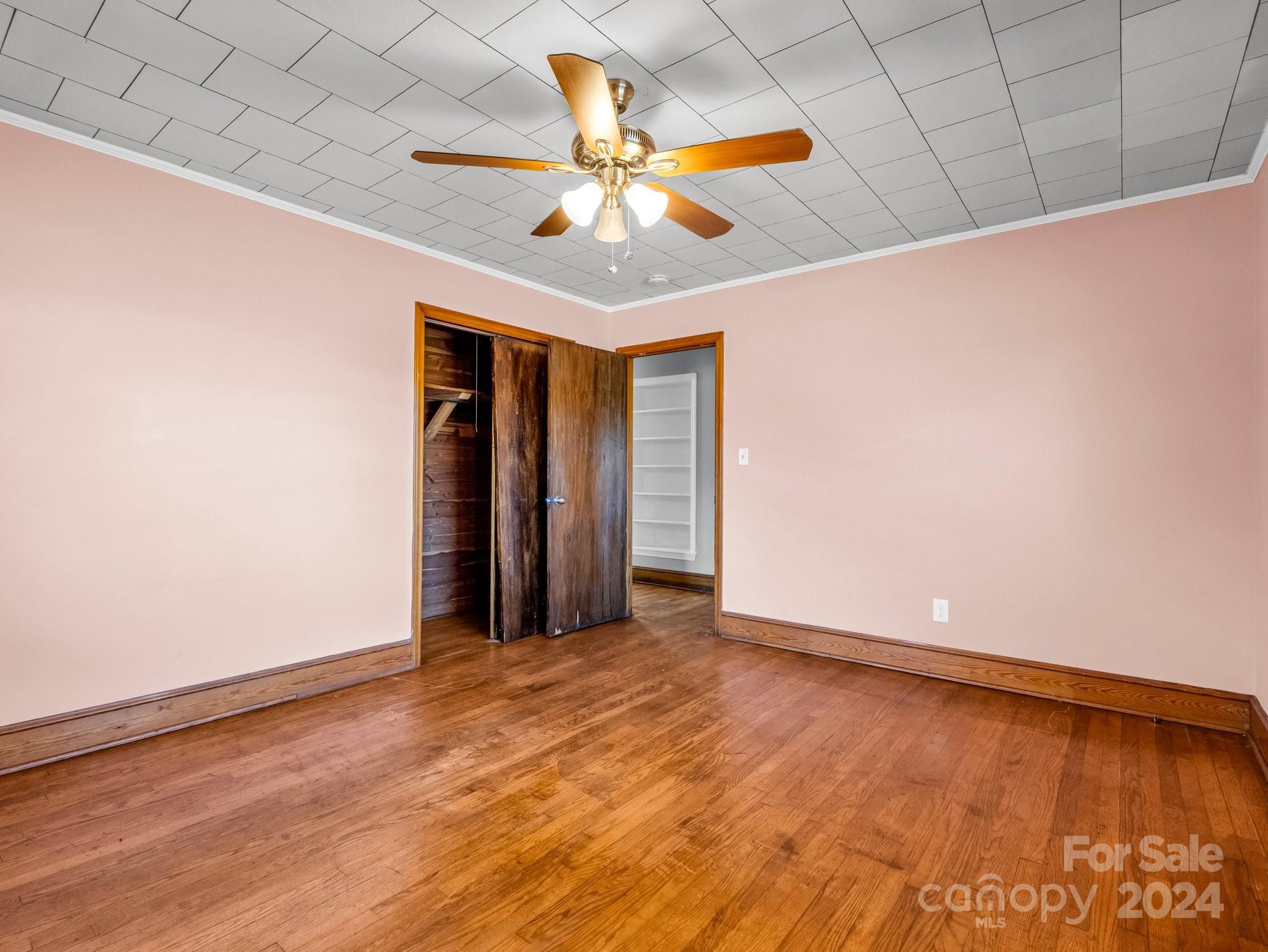 301 Doggett Road Property Photo 13