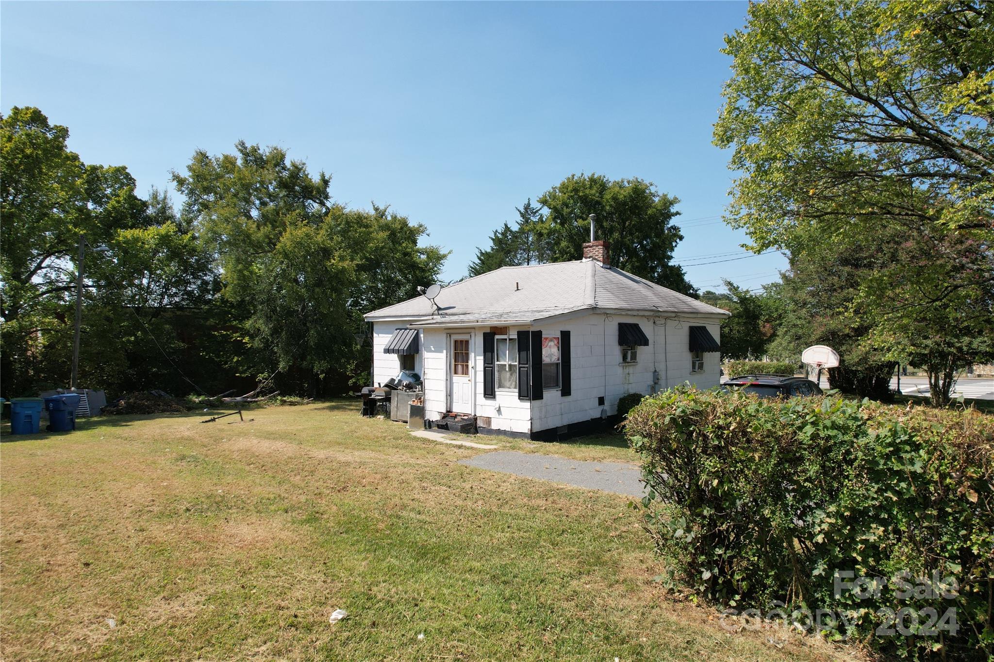 110 Sims Parkway Property Photo
