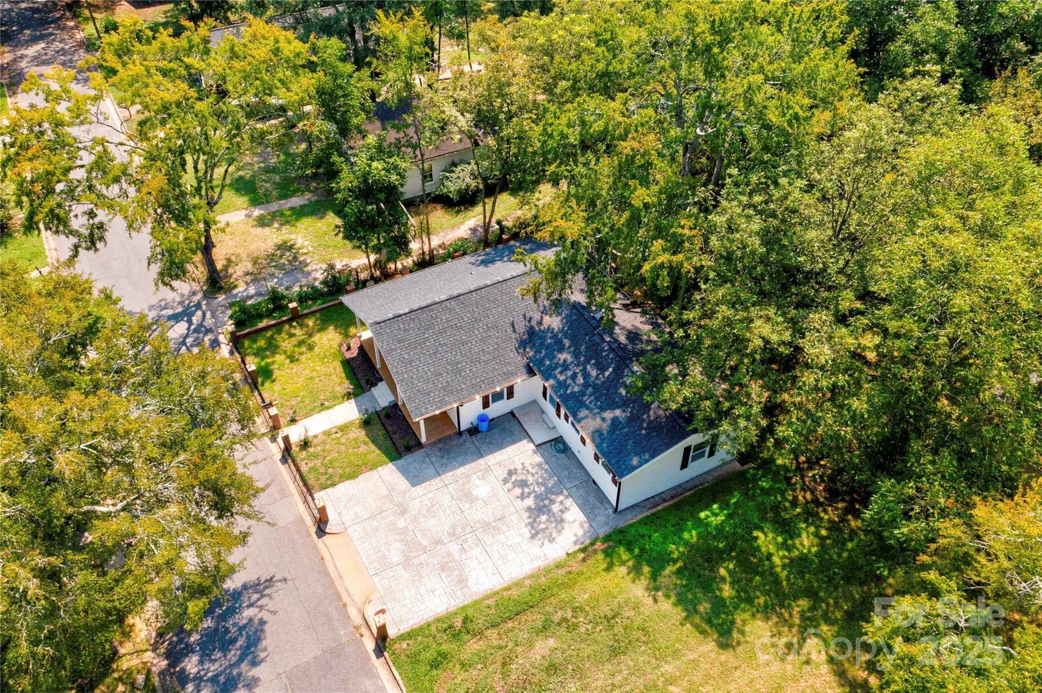 607 Ligon Street Property Photo 4