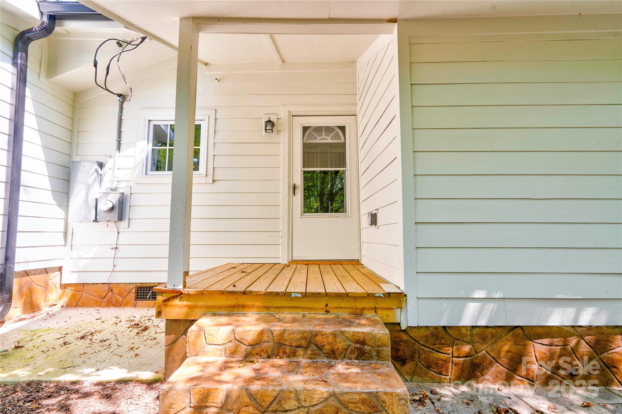 607 Ligon Street Property Photo 10